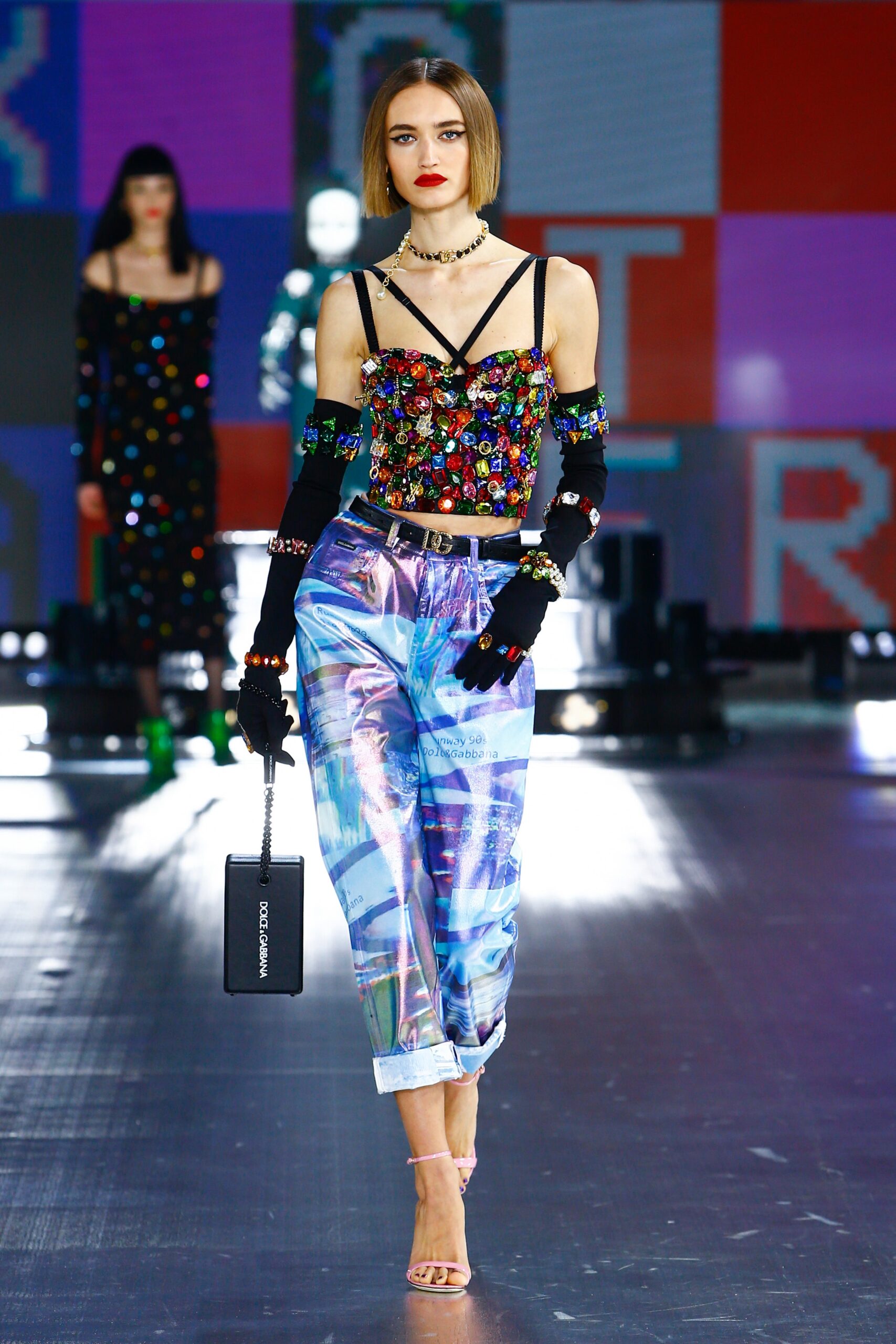 Dolce & Gabbana F/W 21 Look 18