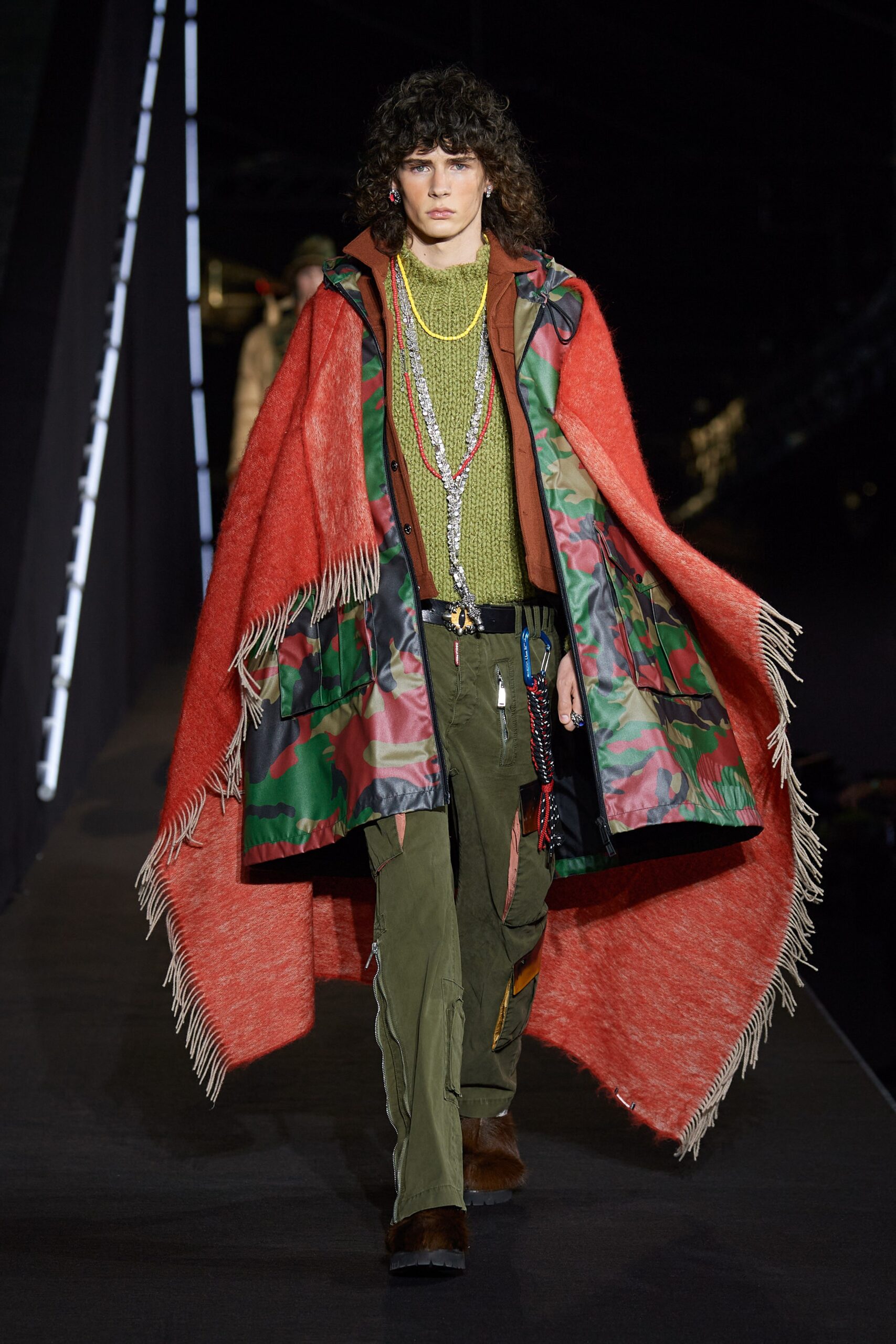 Dsquared2 F/W 22 Menswear Look 20