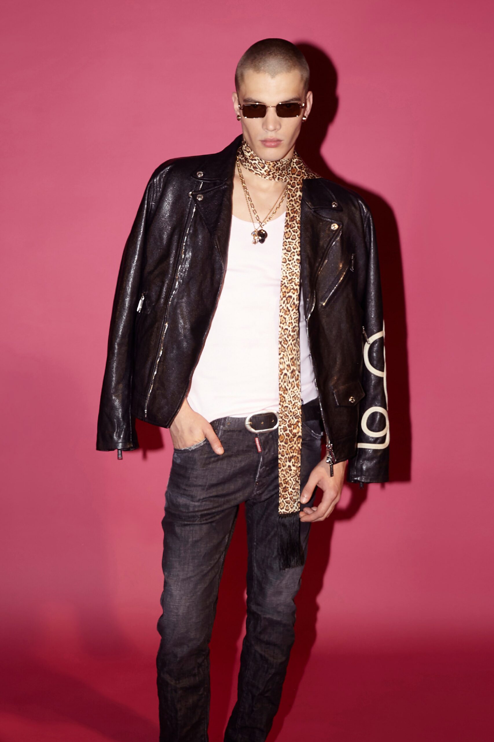 Dsquared2 F/W 23 Look 19
