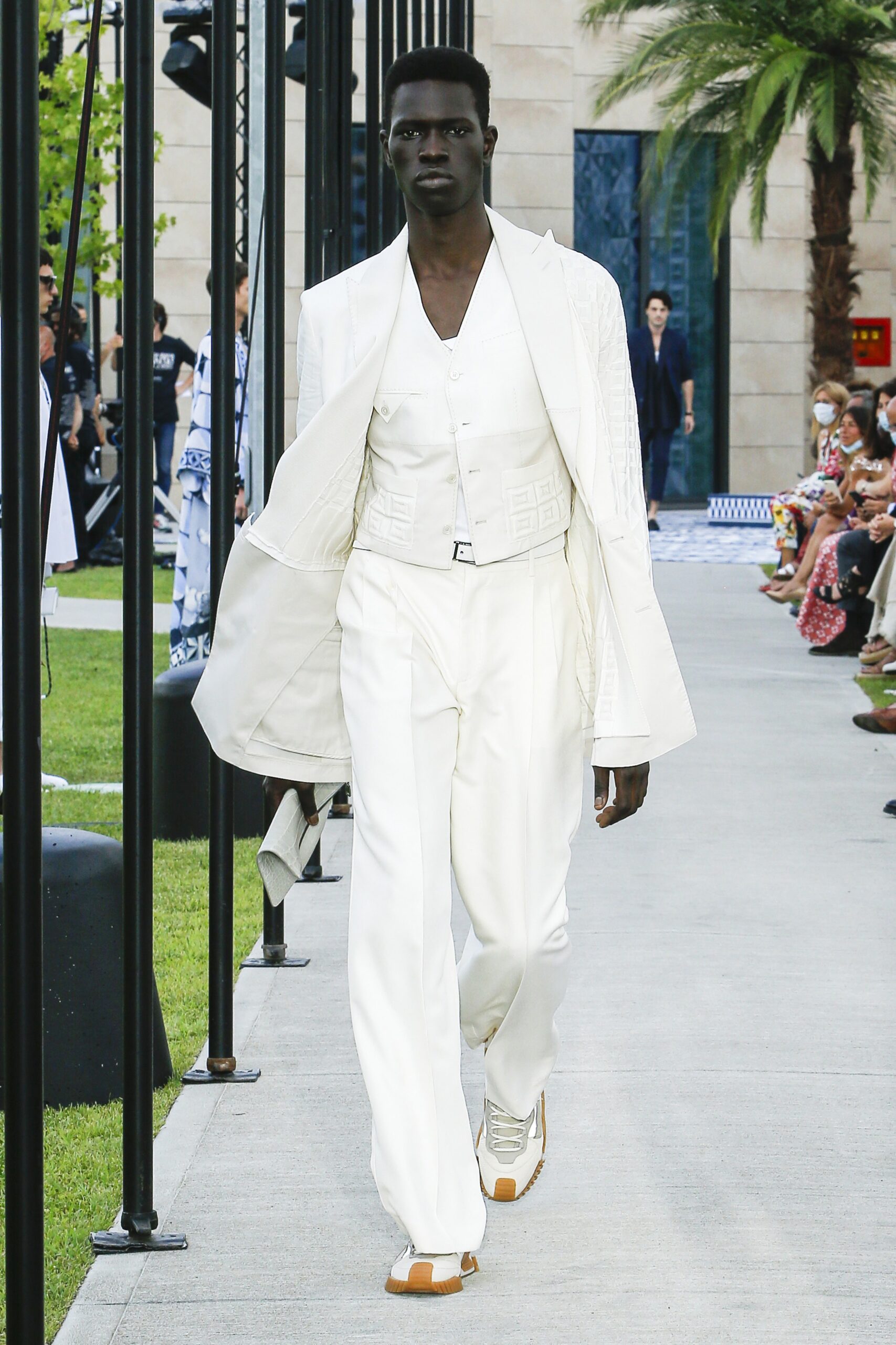 Dolce & Gabbana S/S 21 Menswear Look 21