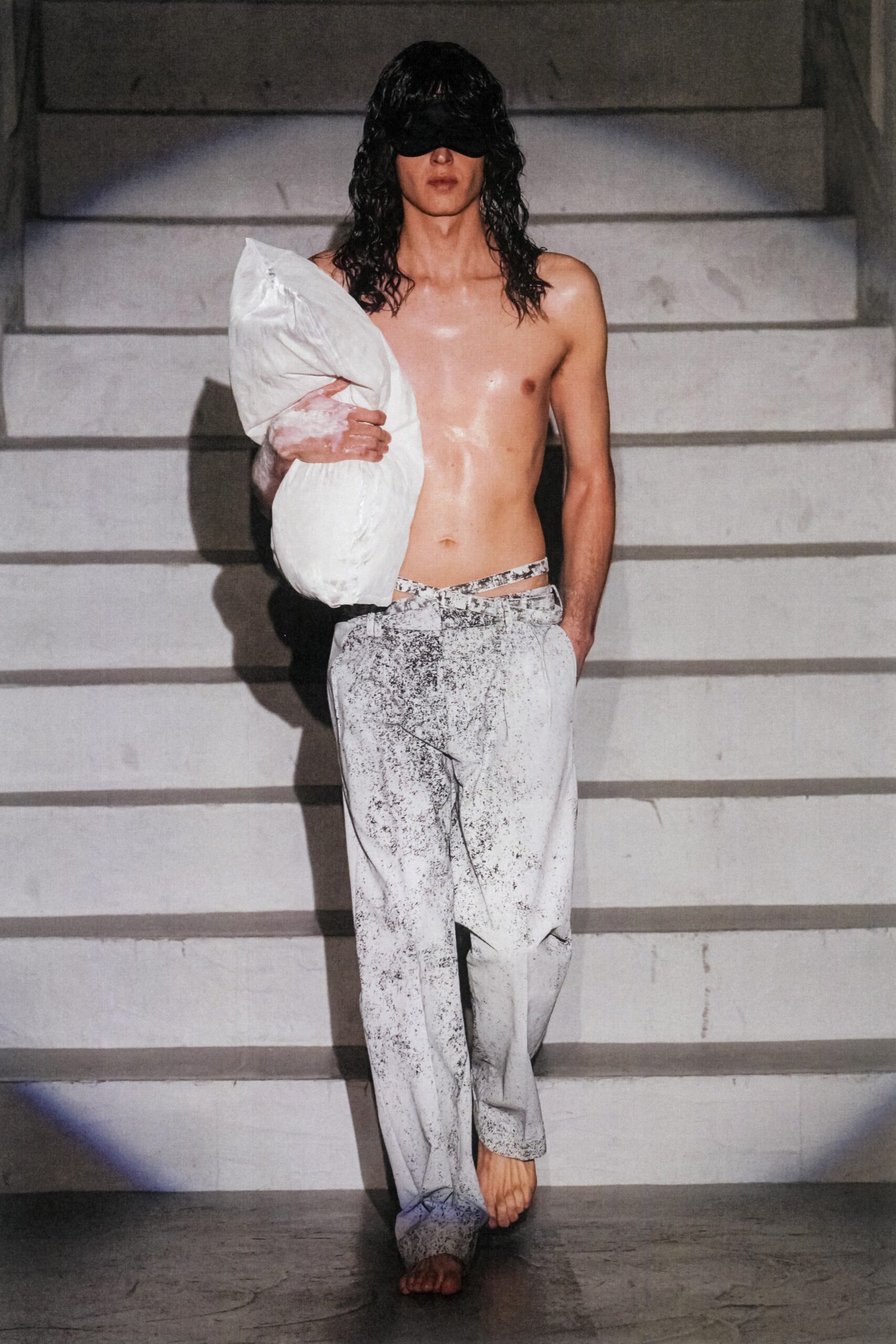 DressedUndressed Tokyo F/W 20 Look 21