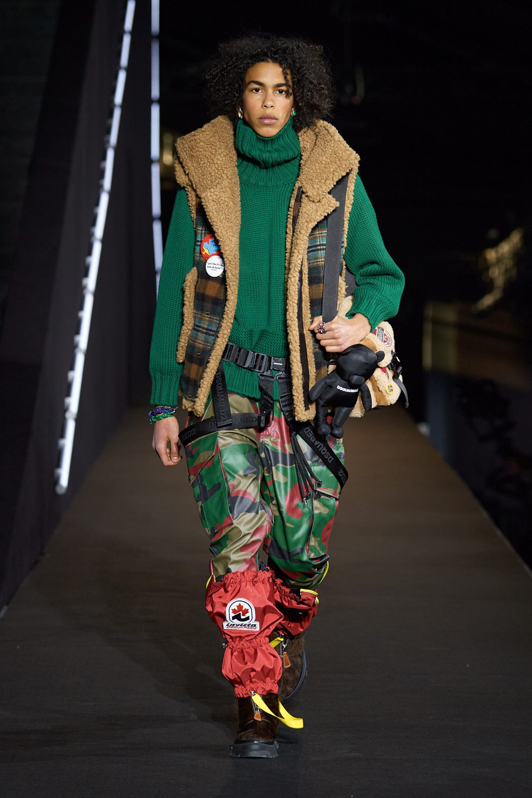 Dsquared2 F/W 22 Menswear Look 22