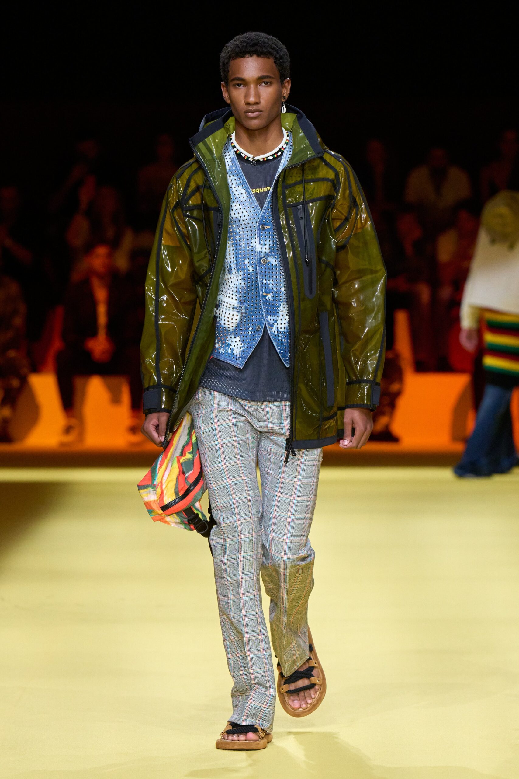 Dsquared2 S/S 23 Menswear Look 22