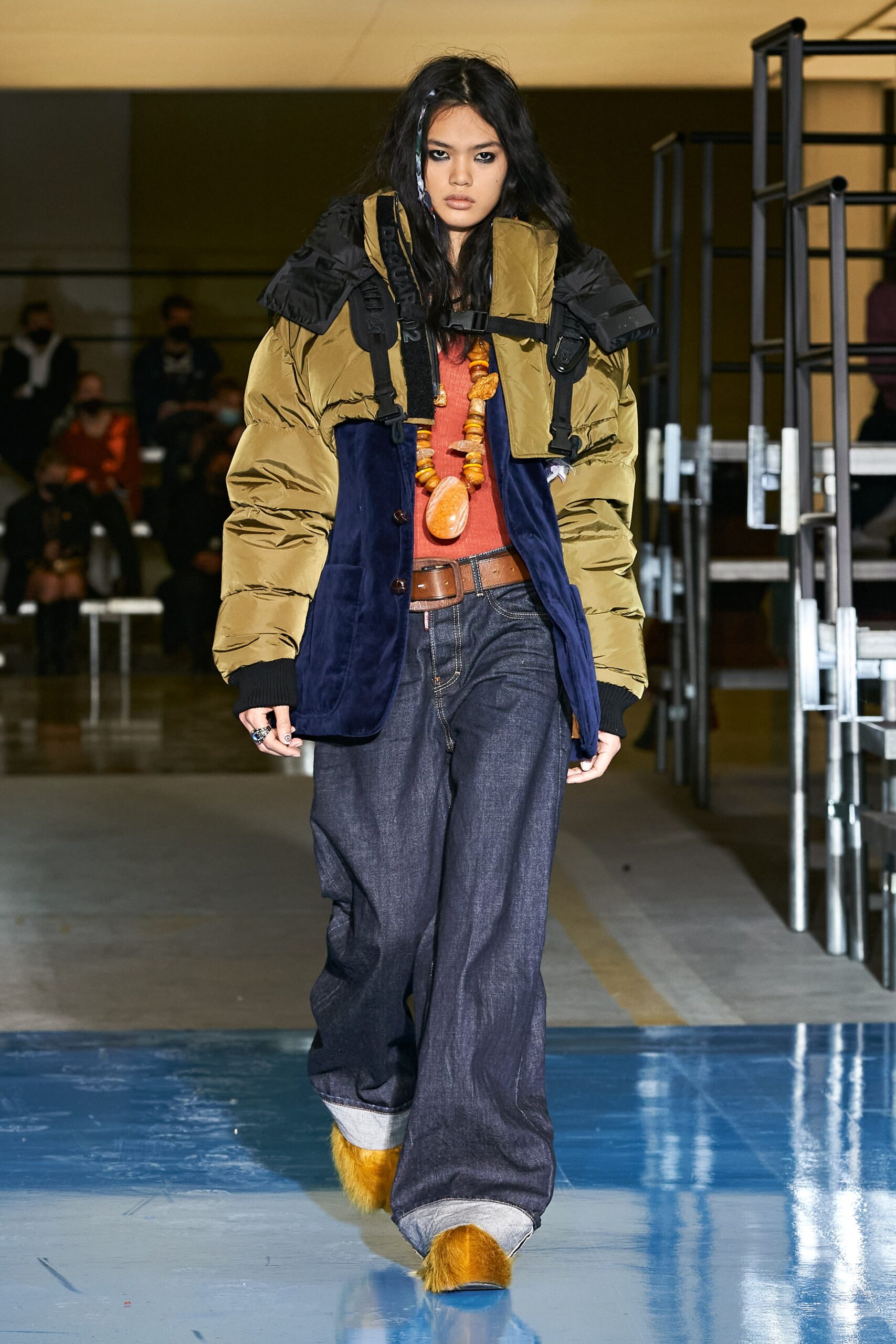 Dsquared2 F/W 22 Look 23