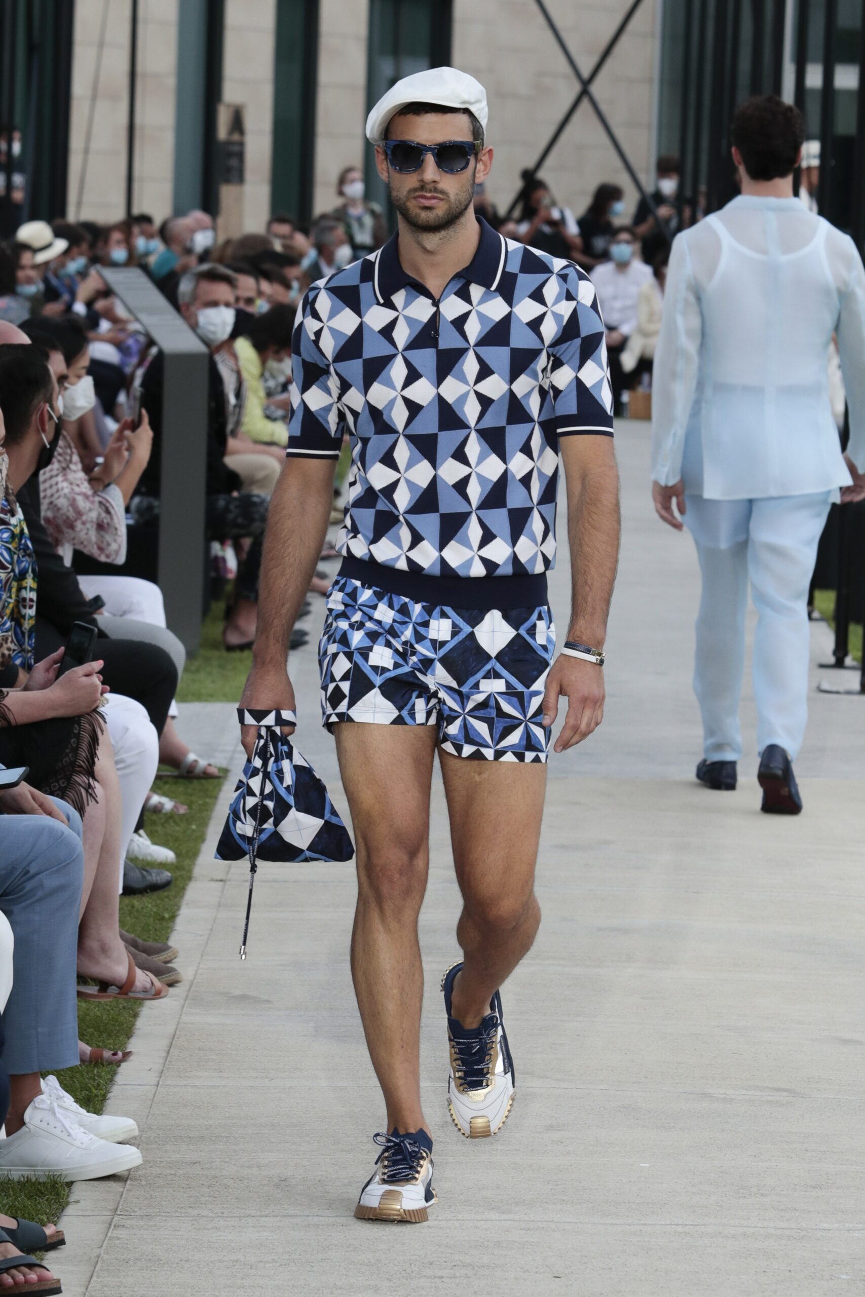 Dolce & Gabbana S/S 21 Menswear Look 24