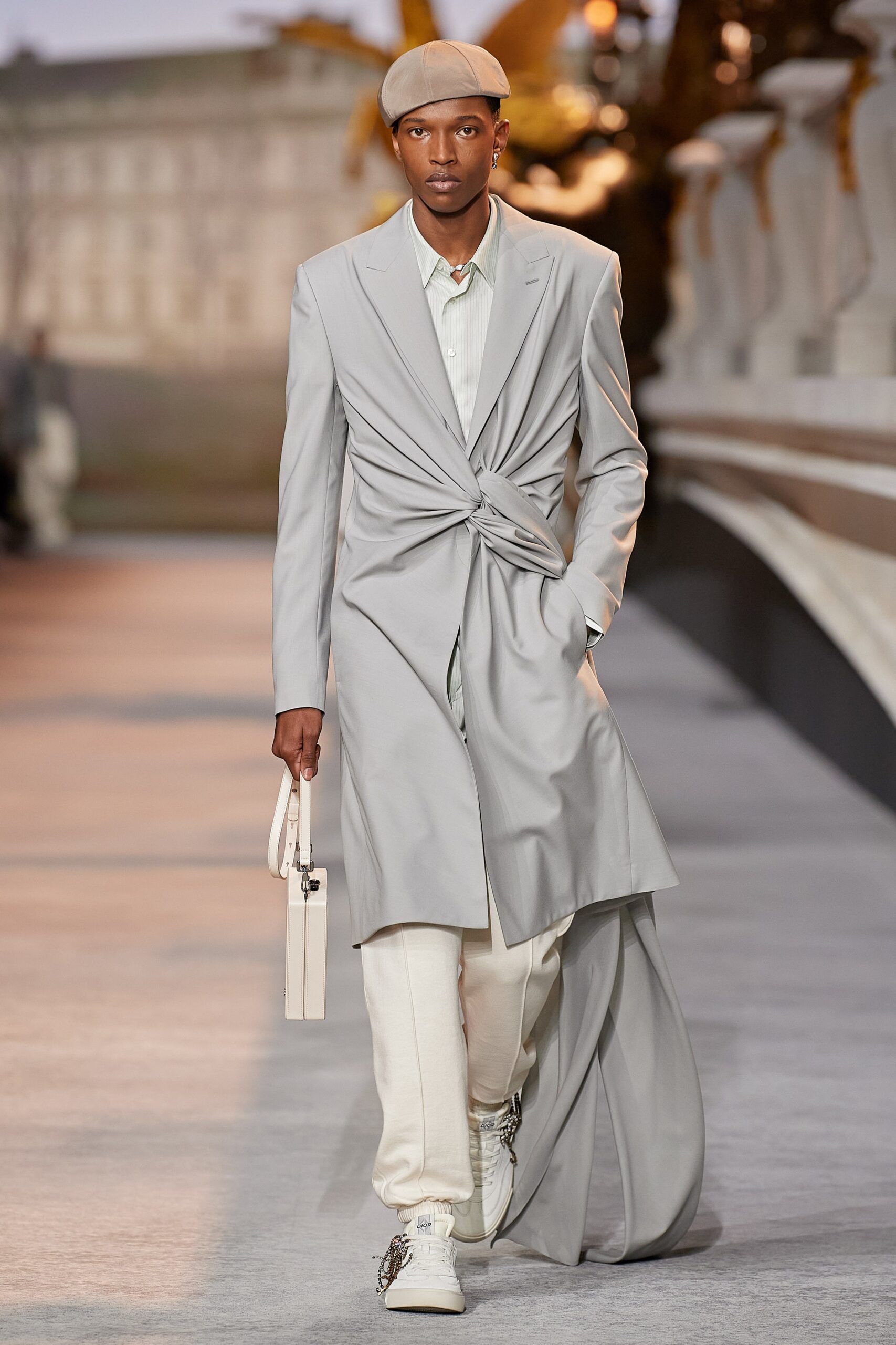 Dior Men F/W 22 Menswear Look 25