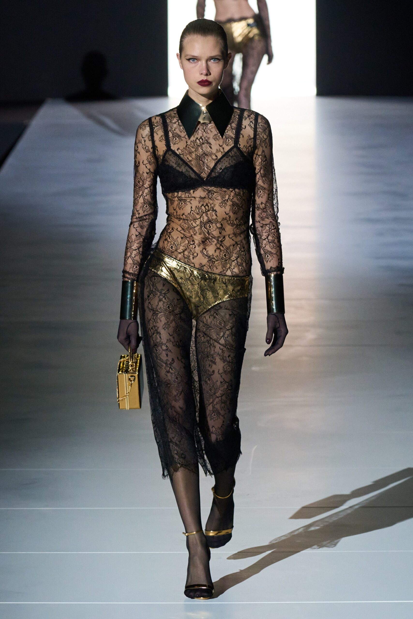 Dolce & Gabbana F/W 23 Look 25