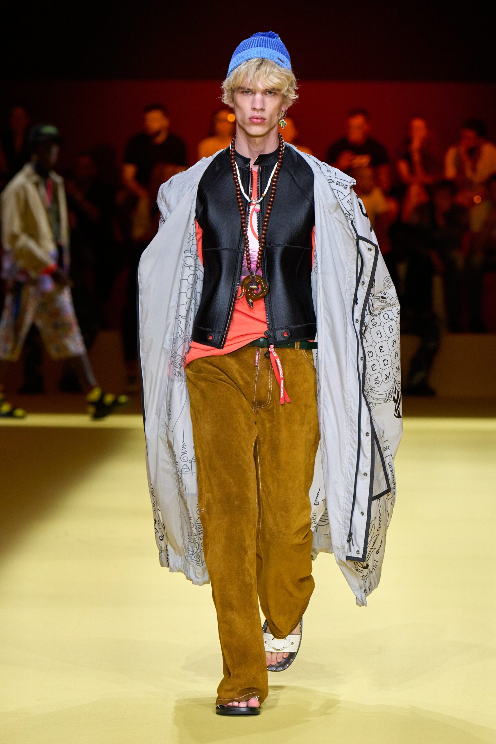 Dsquared2 S/S 23 Menswear Look 25
