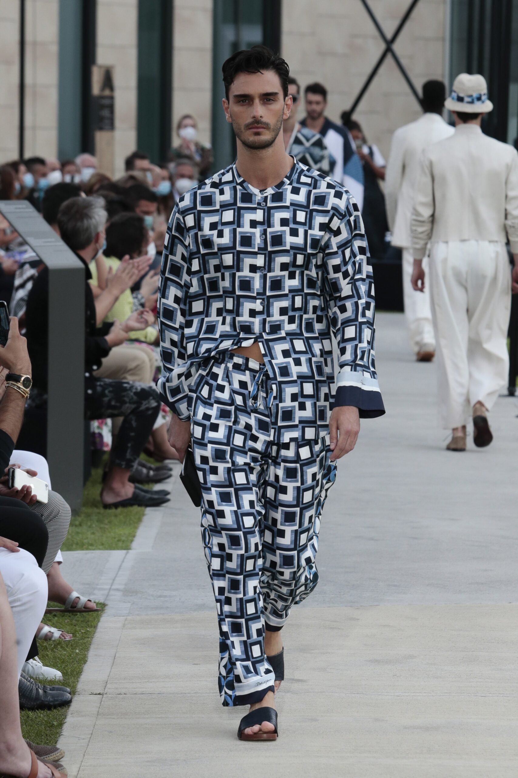 Dolce & Gabbana S/S 21 Menswear Look 26