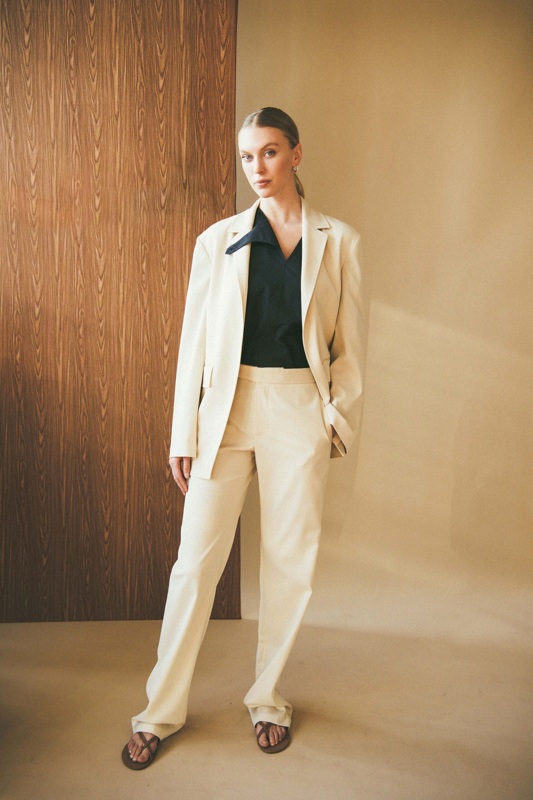 Deveaux F/W 21 Look 26