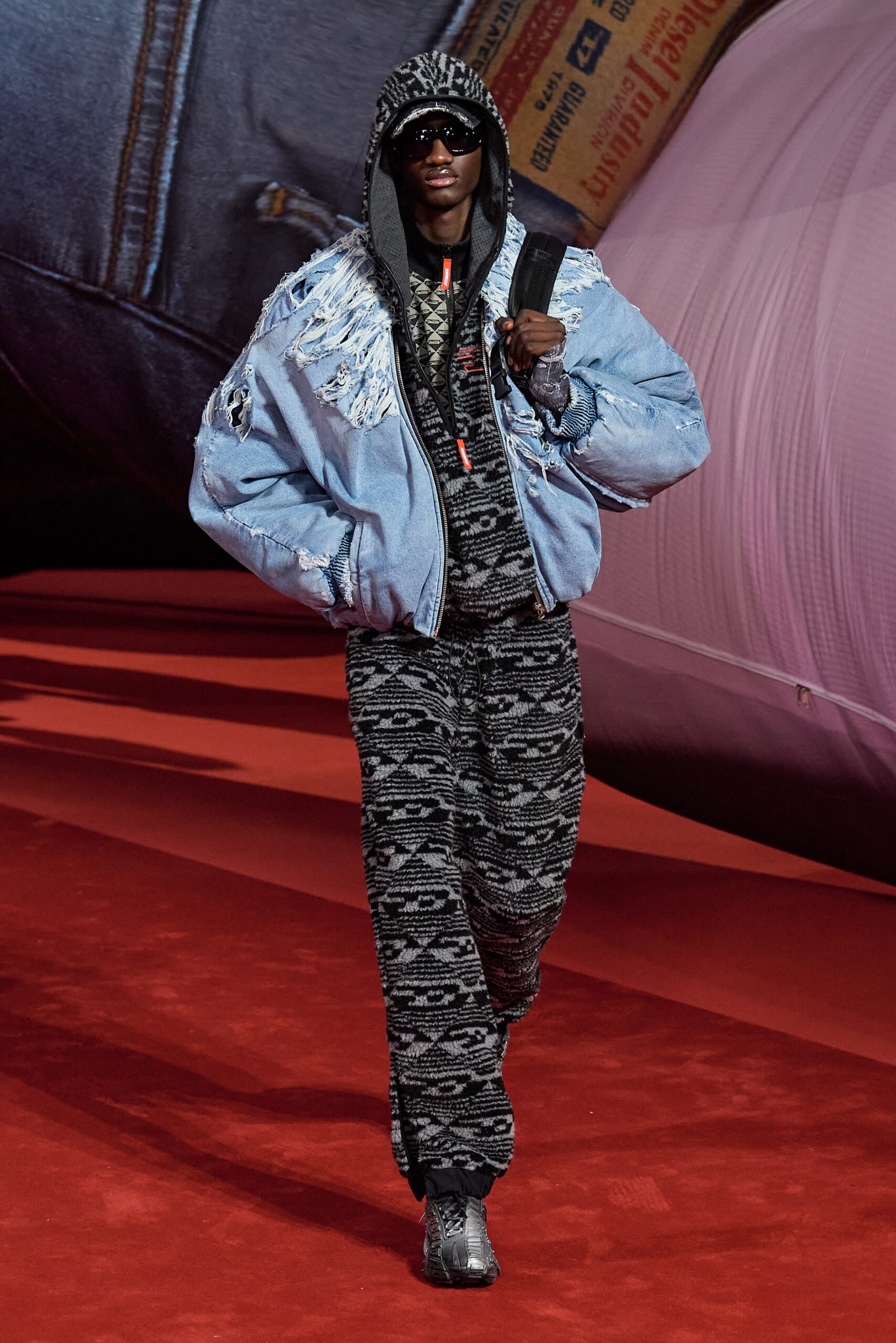Diesel F/W 22 Look 26