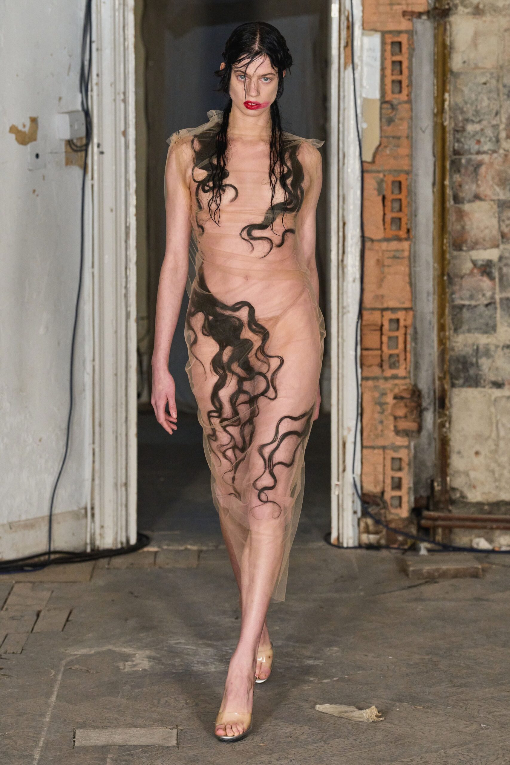 Dilara Findikoglu S/S 23 Look 26
