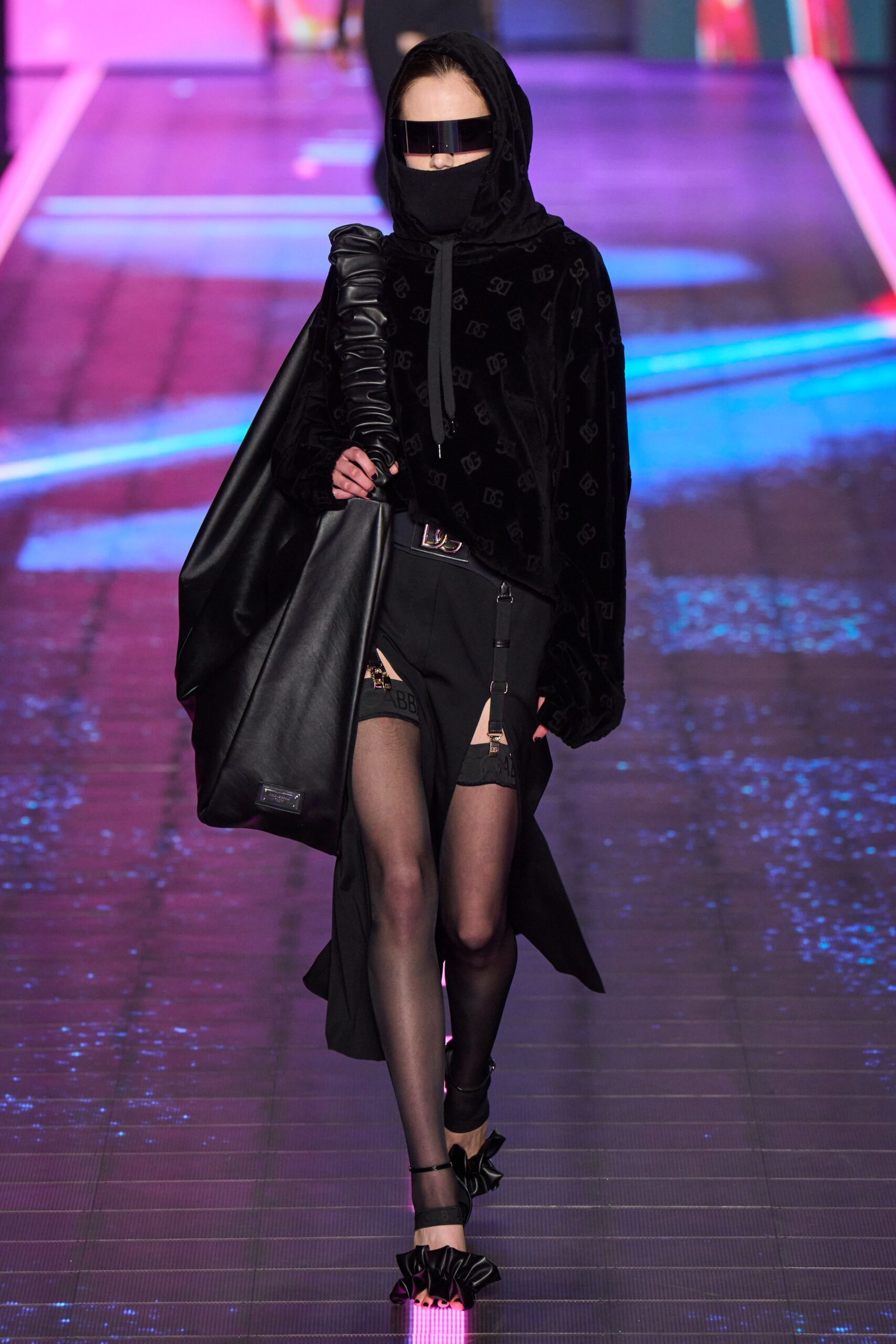Dolce & Gabbana F/W 22 Look 26