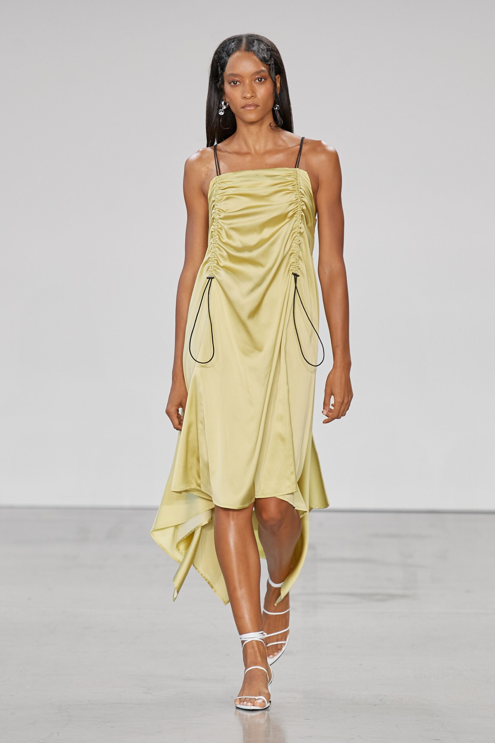Deveaux S/S 23 Look 27