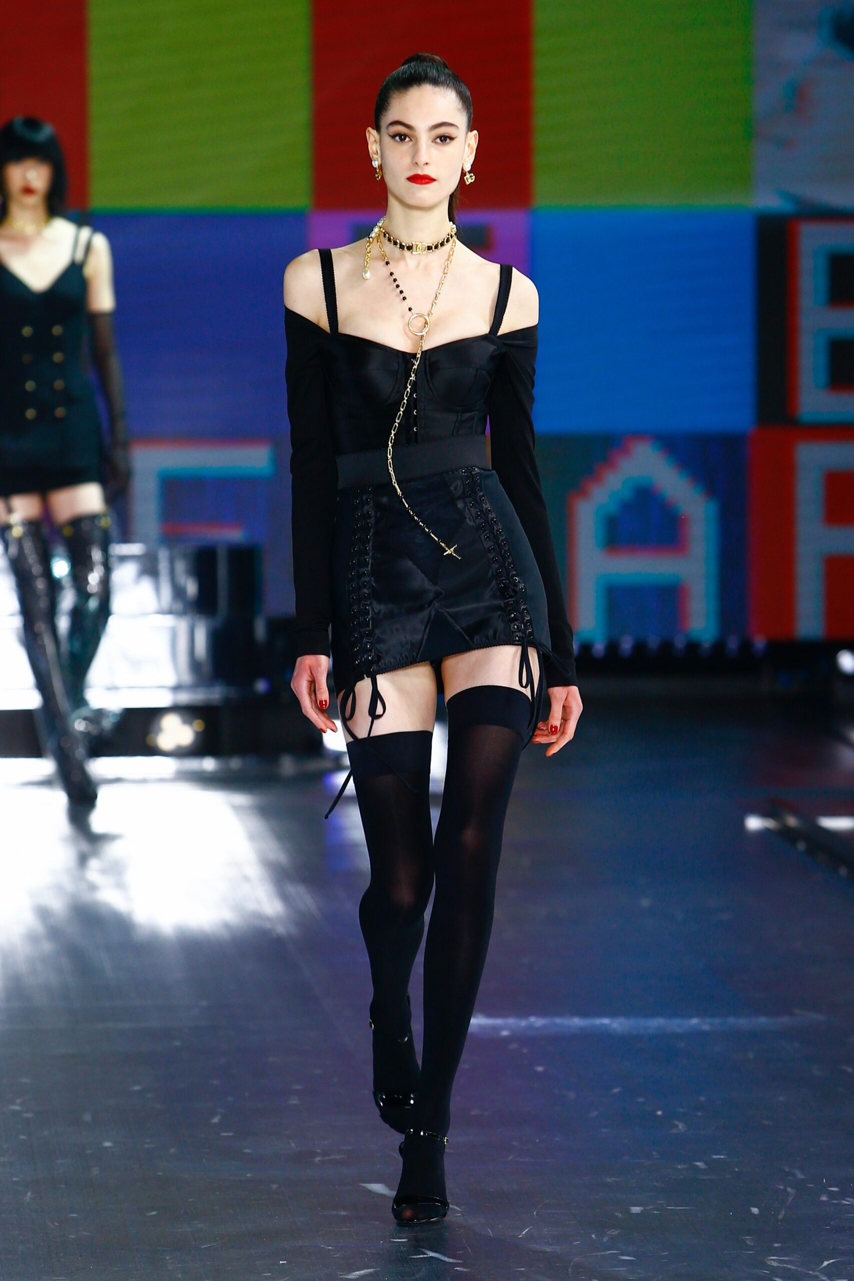 Dolce & Gabbana F/W 21 Look 26
