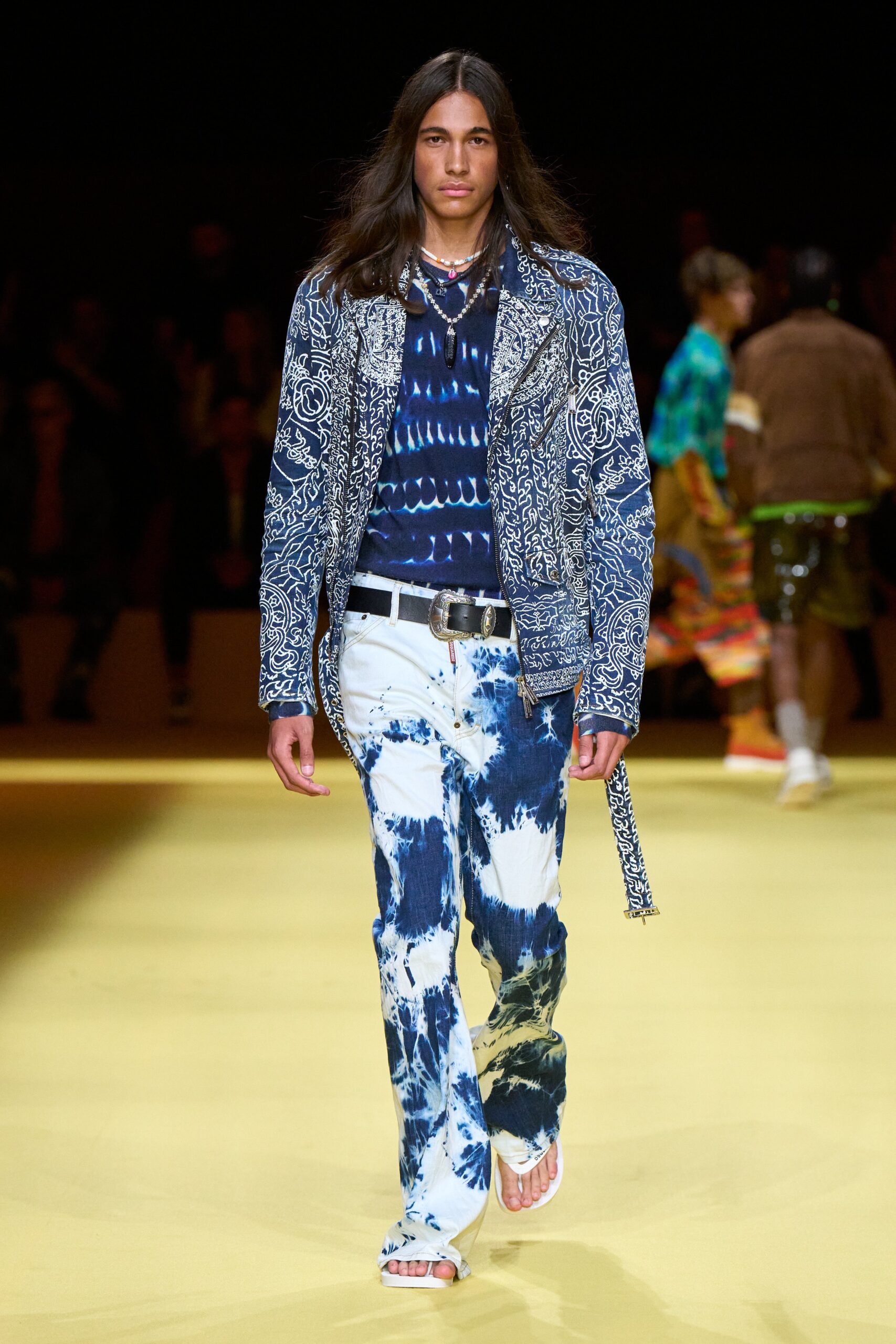 Dsquared2 S/S 23 Menswear Look 27