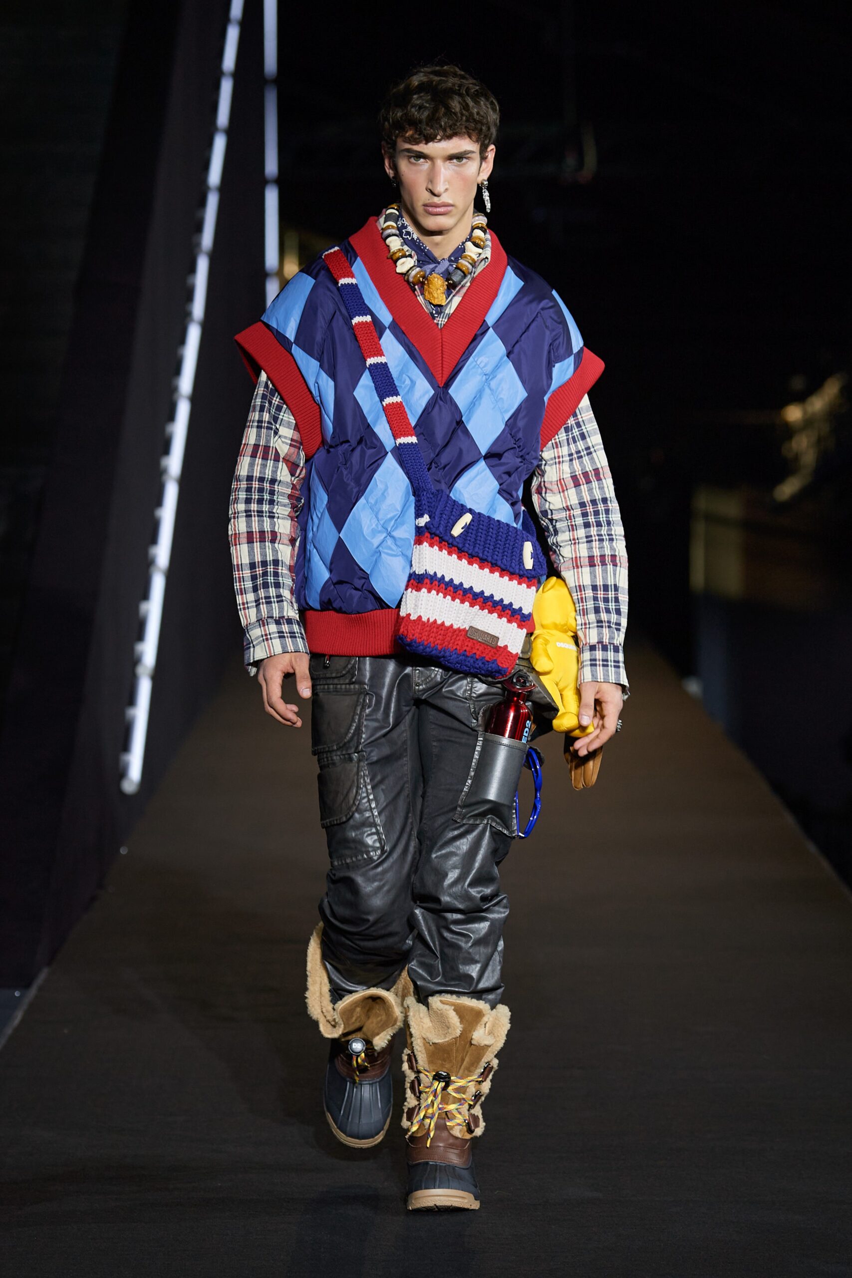 Dsquared2 F/W 22 Menswear Look 29