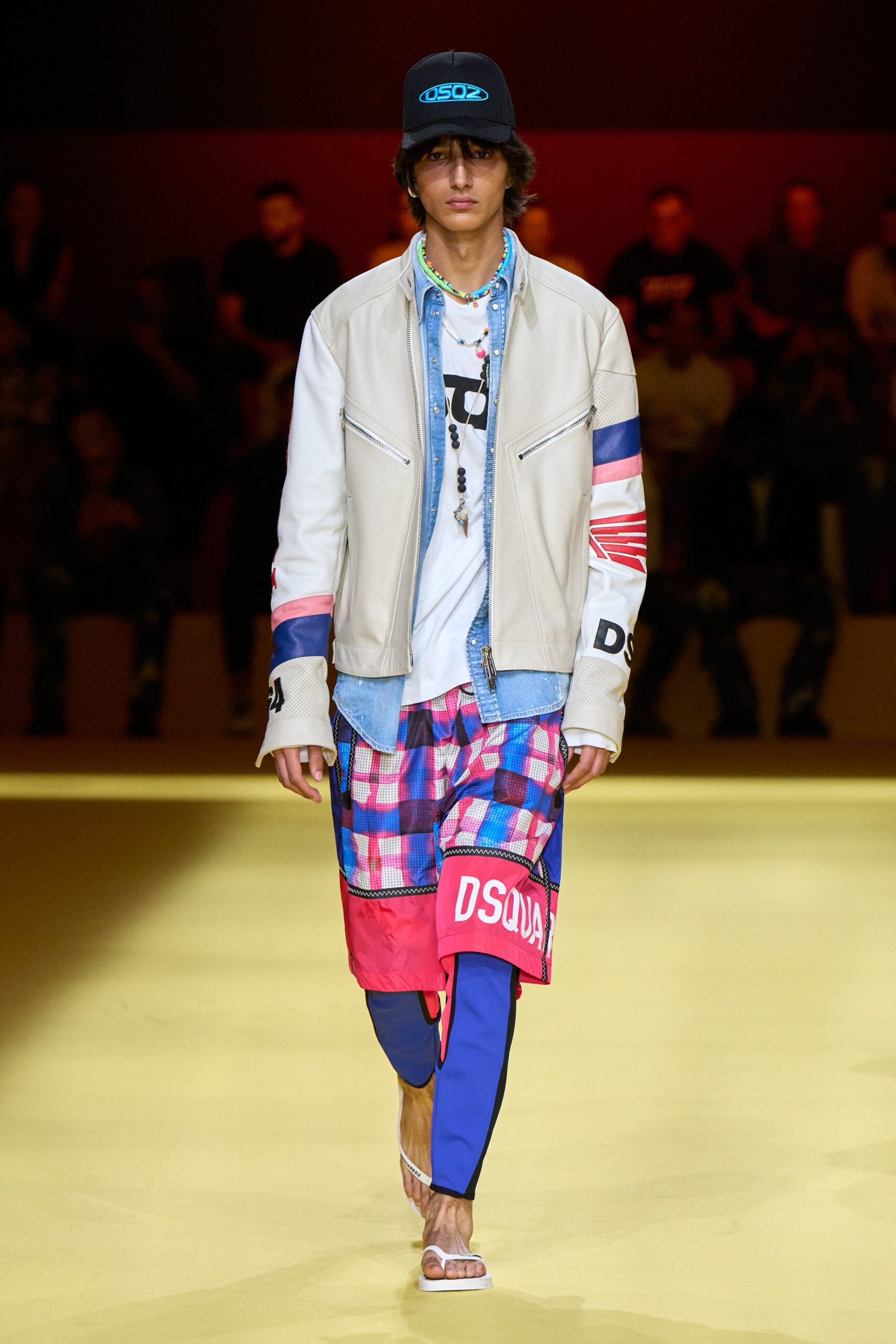 Dsquared2 S/S 23 Menswear Look 29