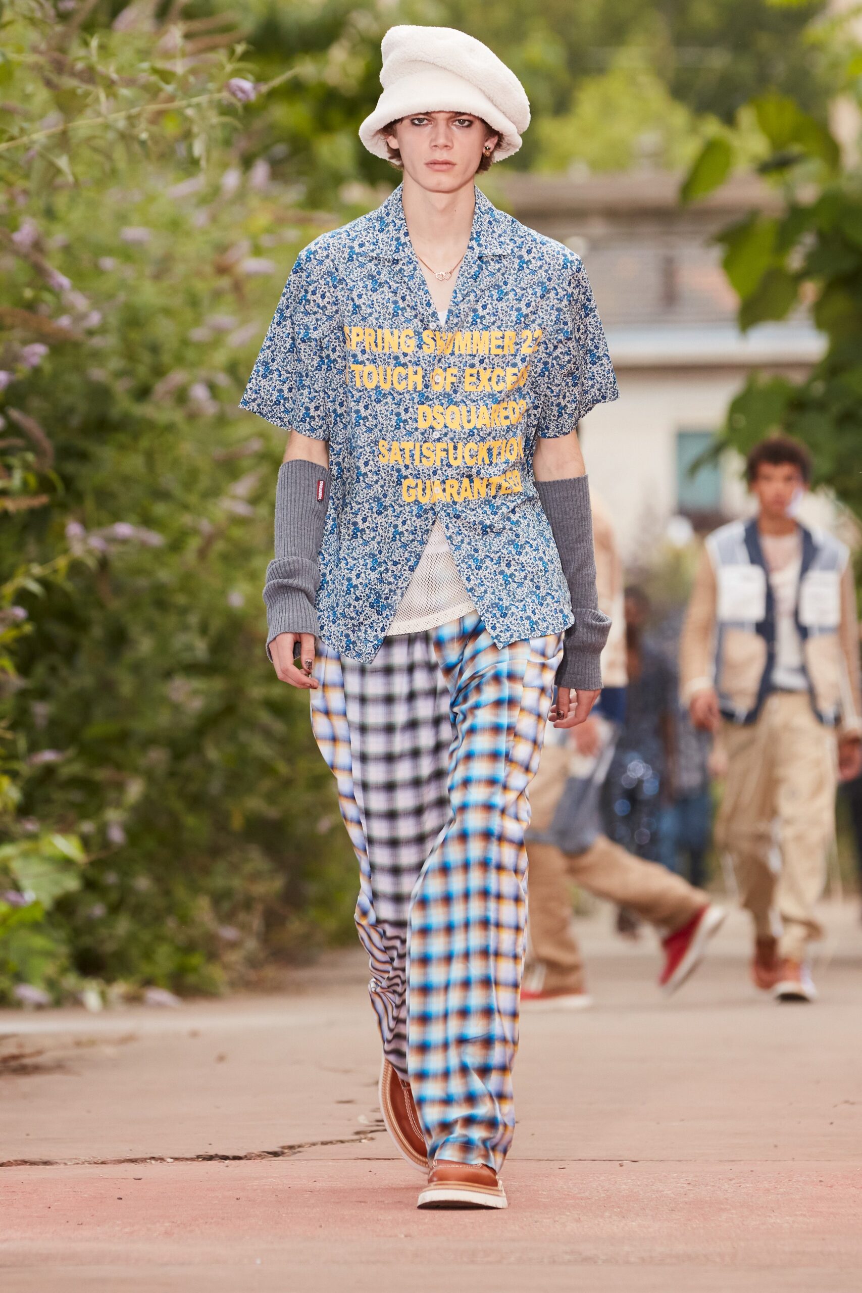 Dsquared2 S/S 22 Menswear Look 30