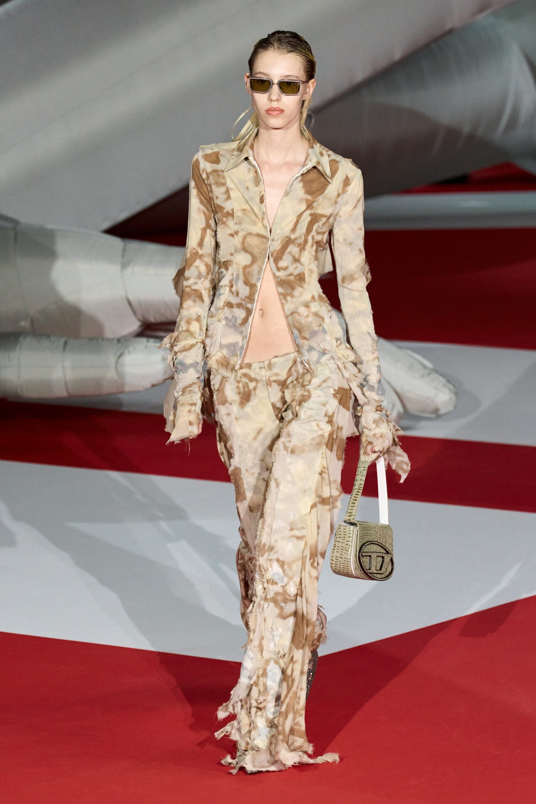 Diesel S/S 23 Look 30