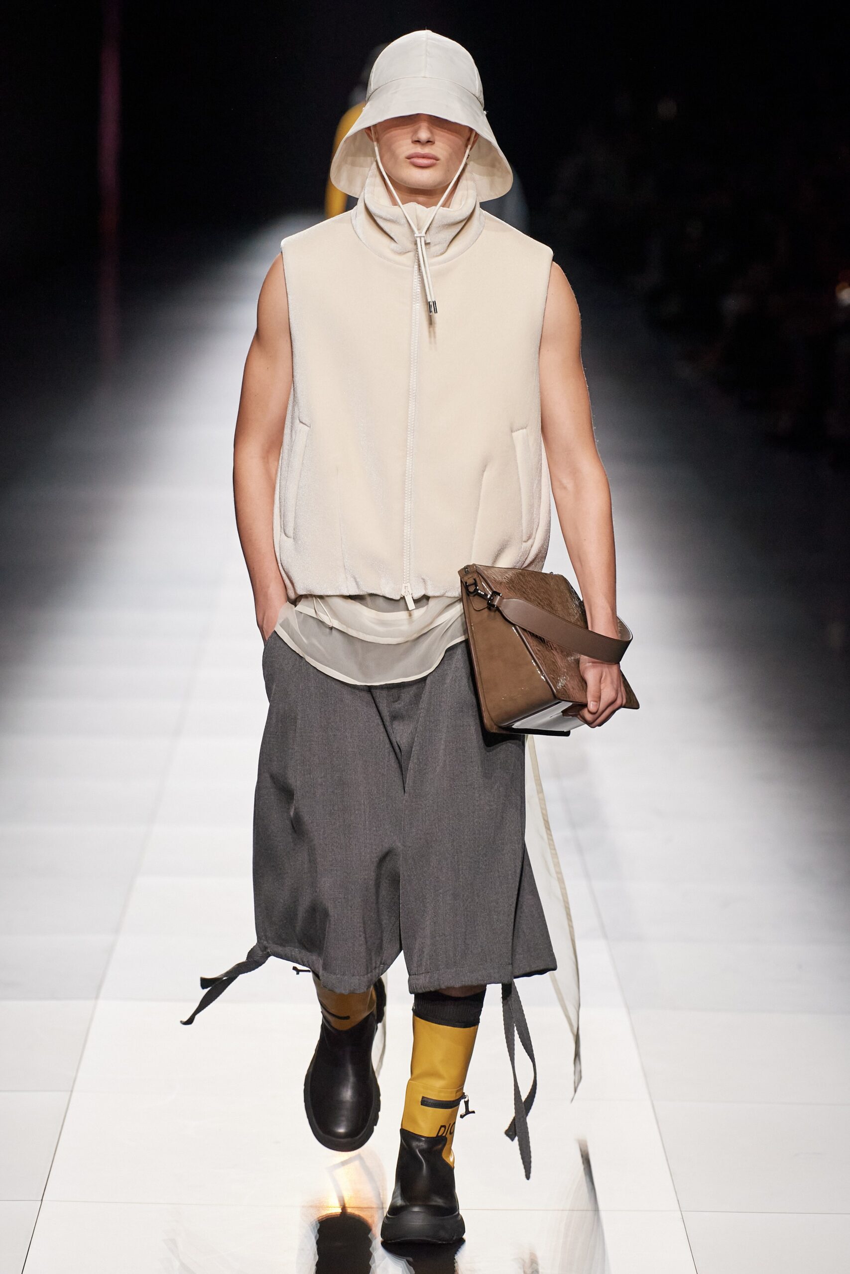 Dior Men F/W 23 Menswear Look 30