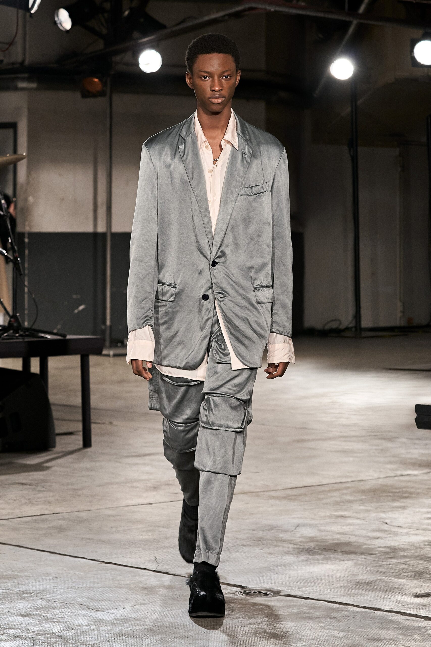 Dries Van Noten F/W 23 Menswear Look 30