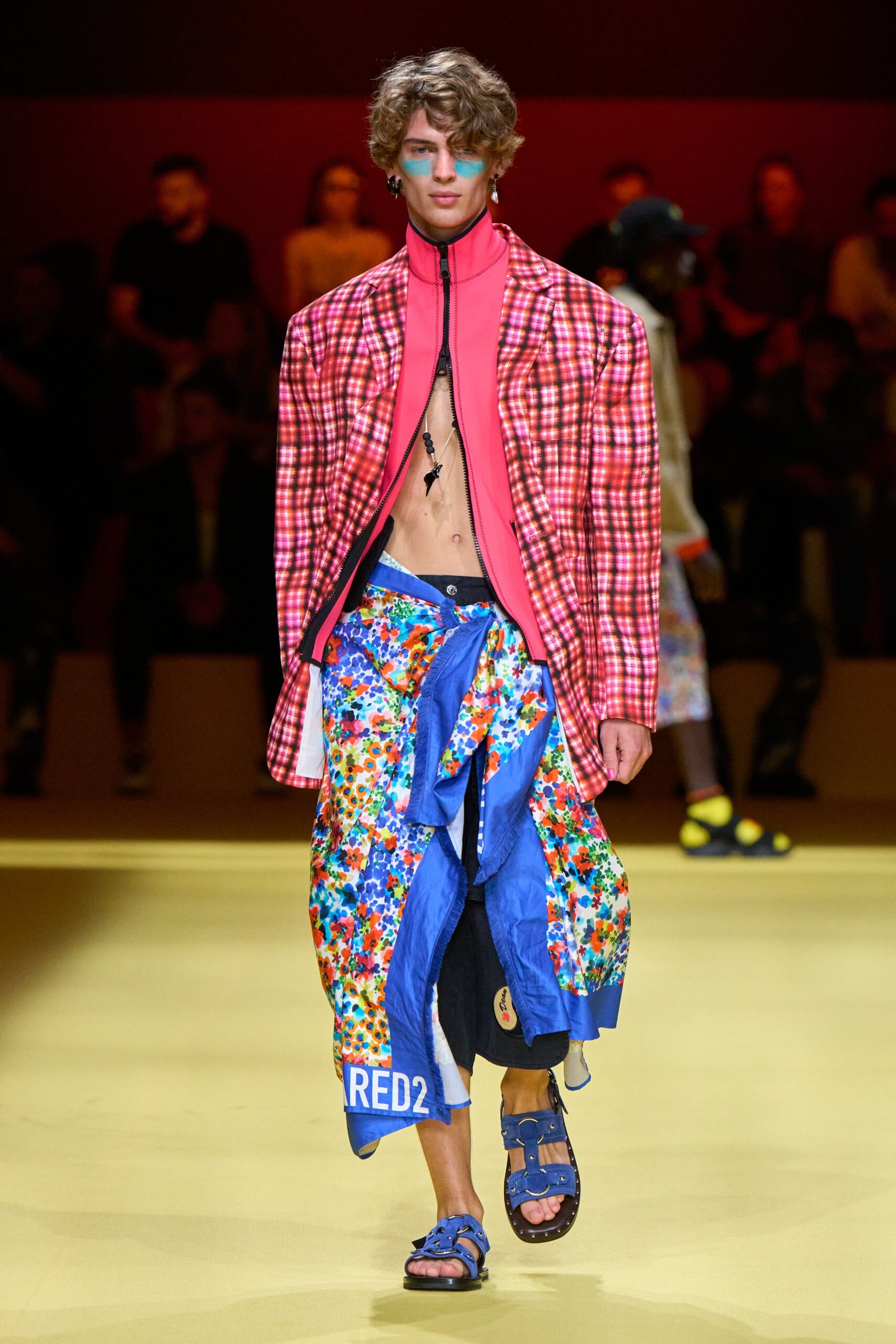 Dsquared2 S/S 23 Menswear Look 30