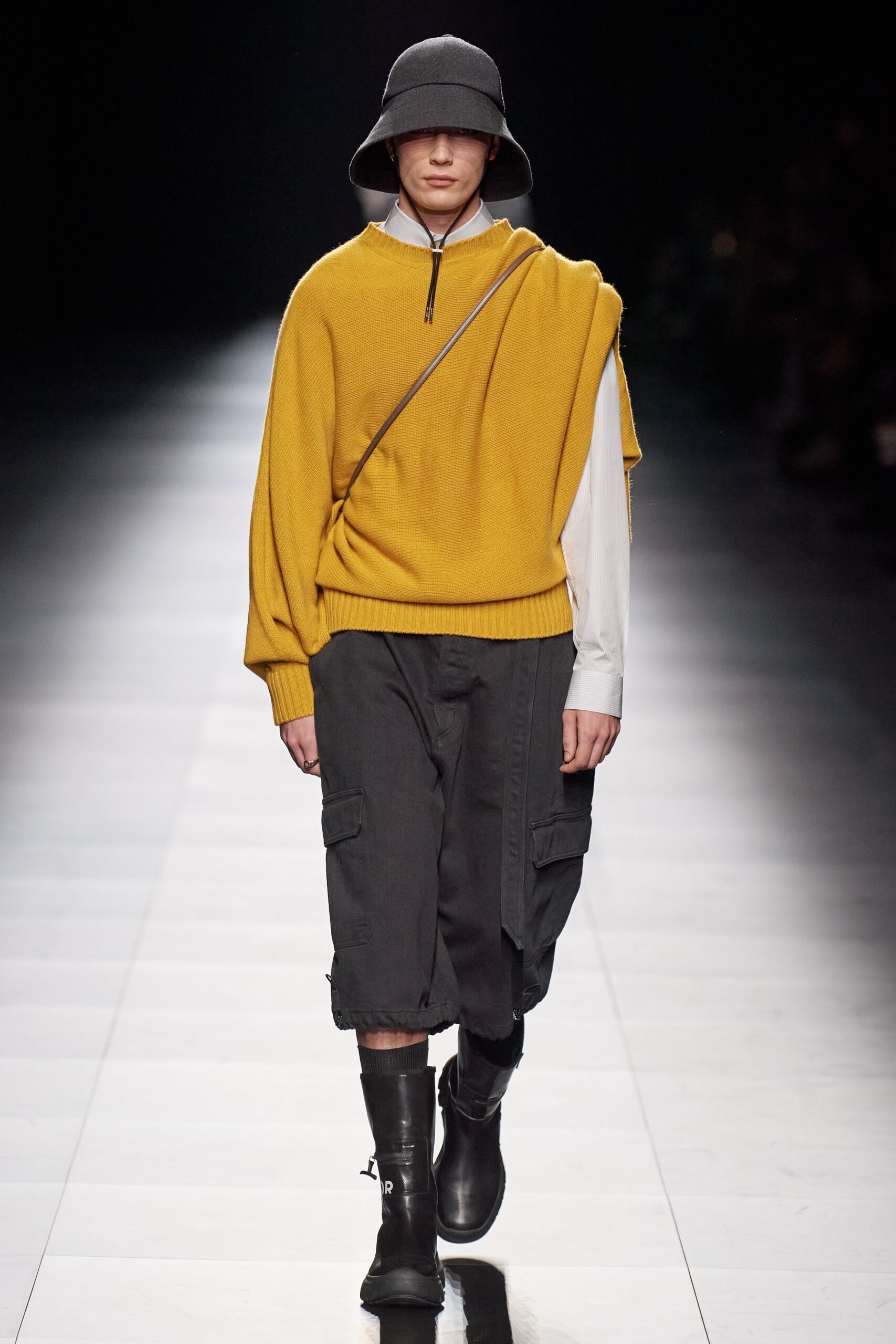 Dior Men F/W 23 Menswear Look 32