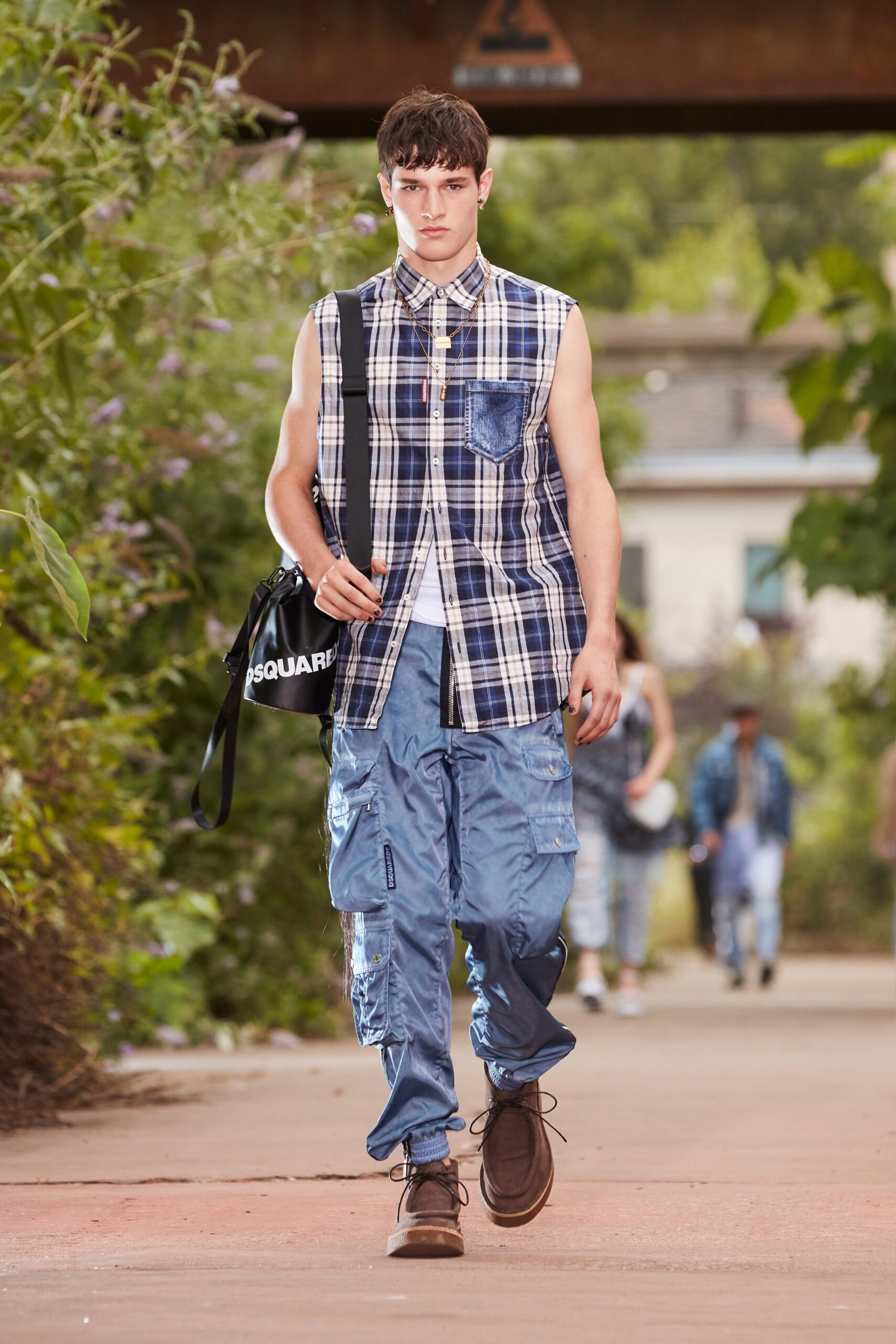 Dsquared2 S/S 22 Menswear Look 33