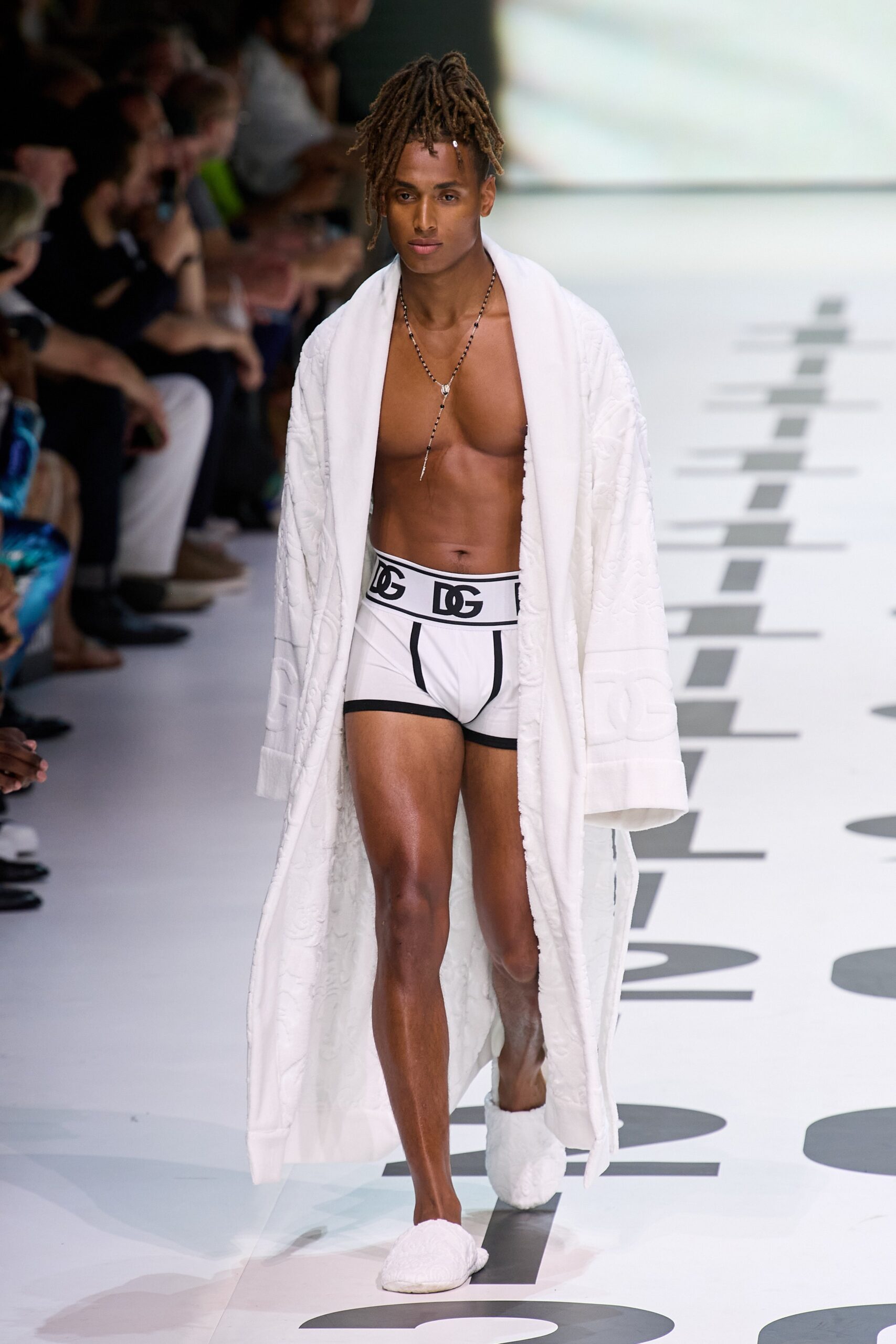Dolce & Gabbana S/S 23 Menswear Look 33