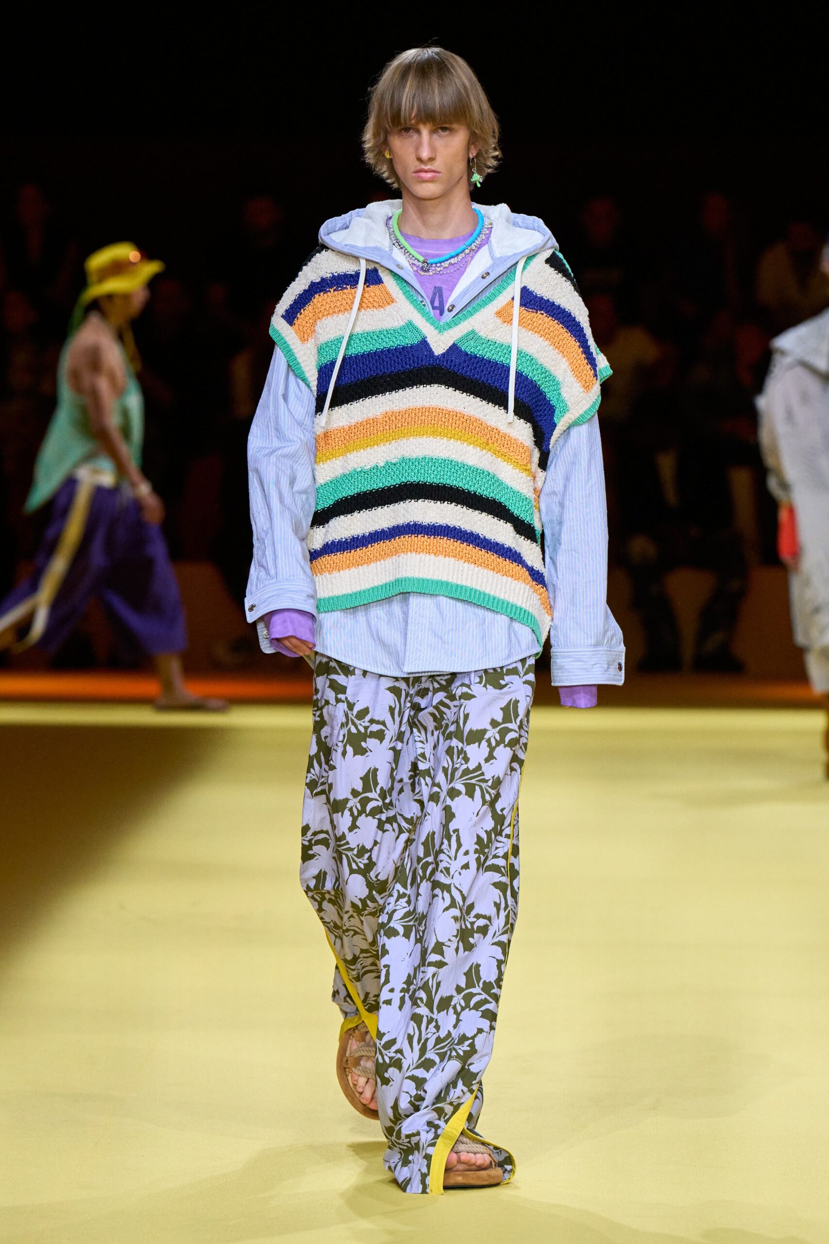 Dsquared2 S/S 23 Menswear Look 33