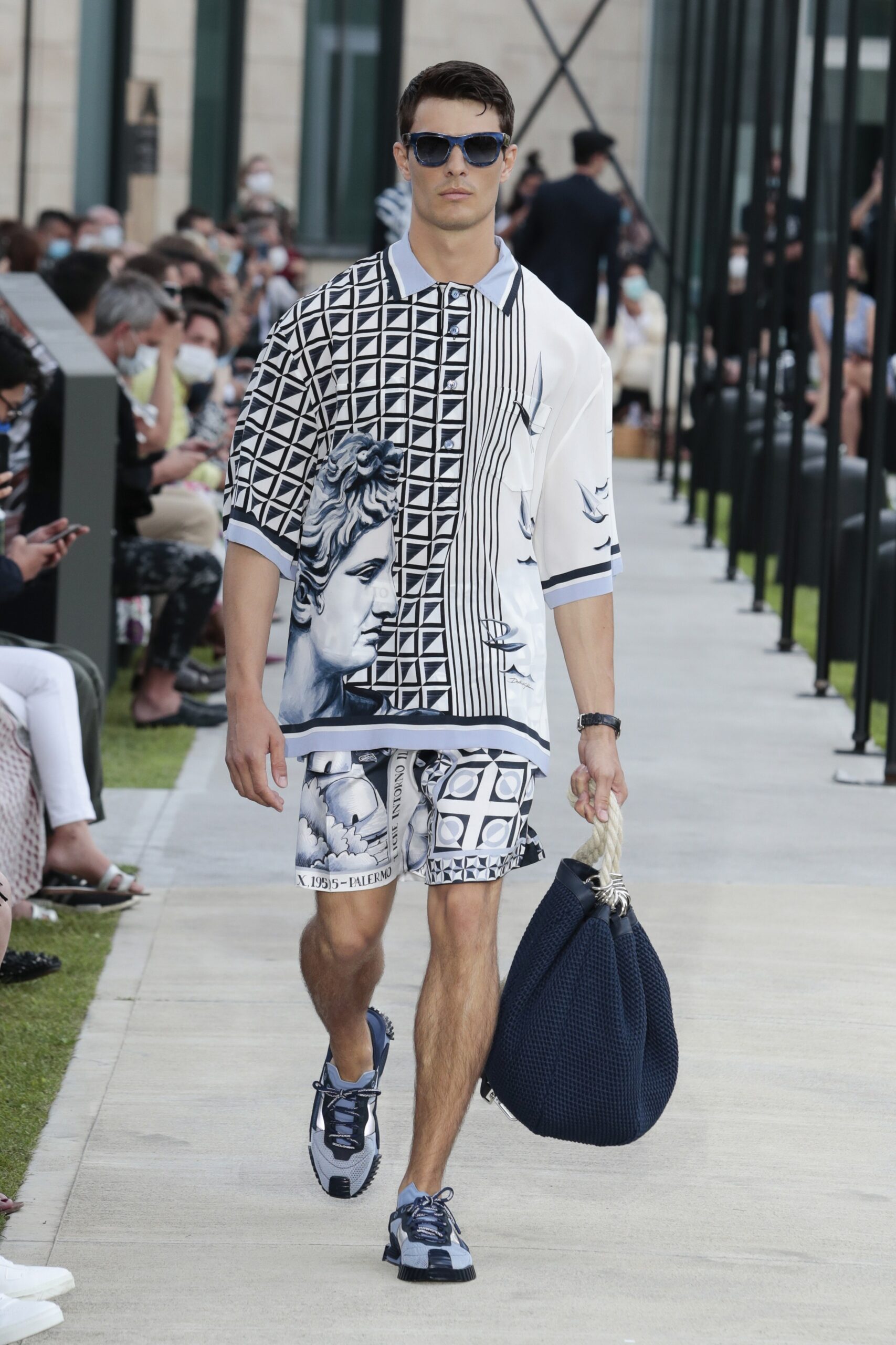 Dolce & Gabbana S/S 21 Menswear Look 34