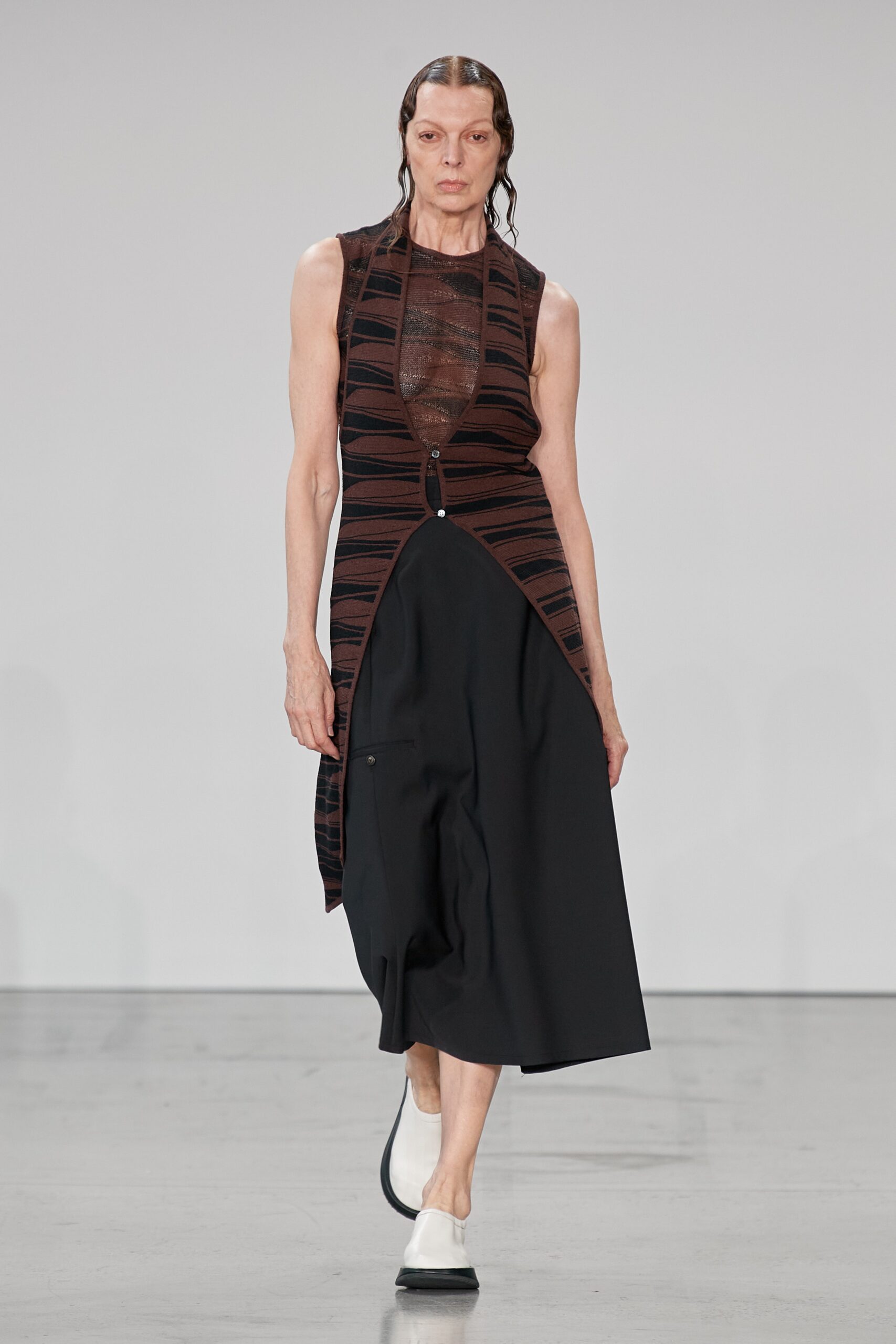 Deveaux S/S 23 Look 34