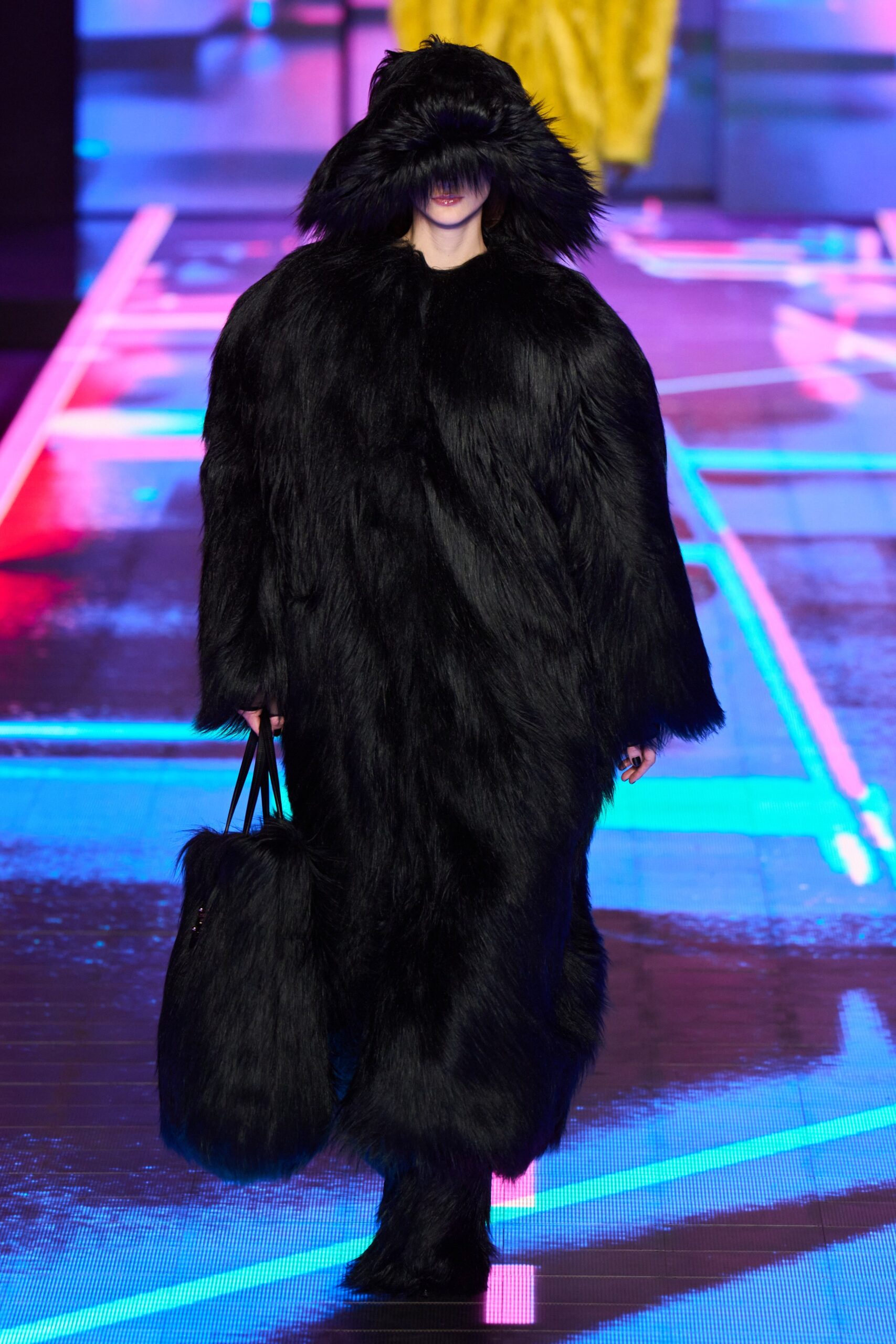 Dolce & Gabbana F/W 22 Look 34