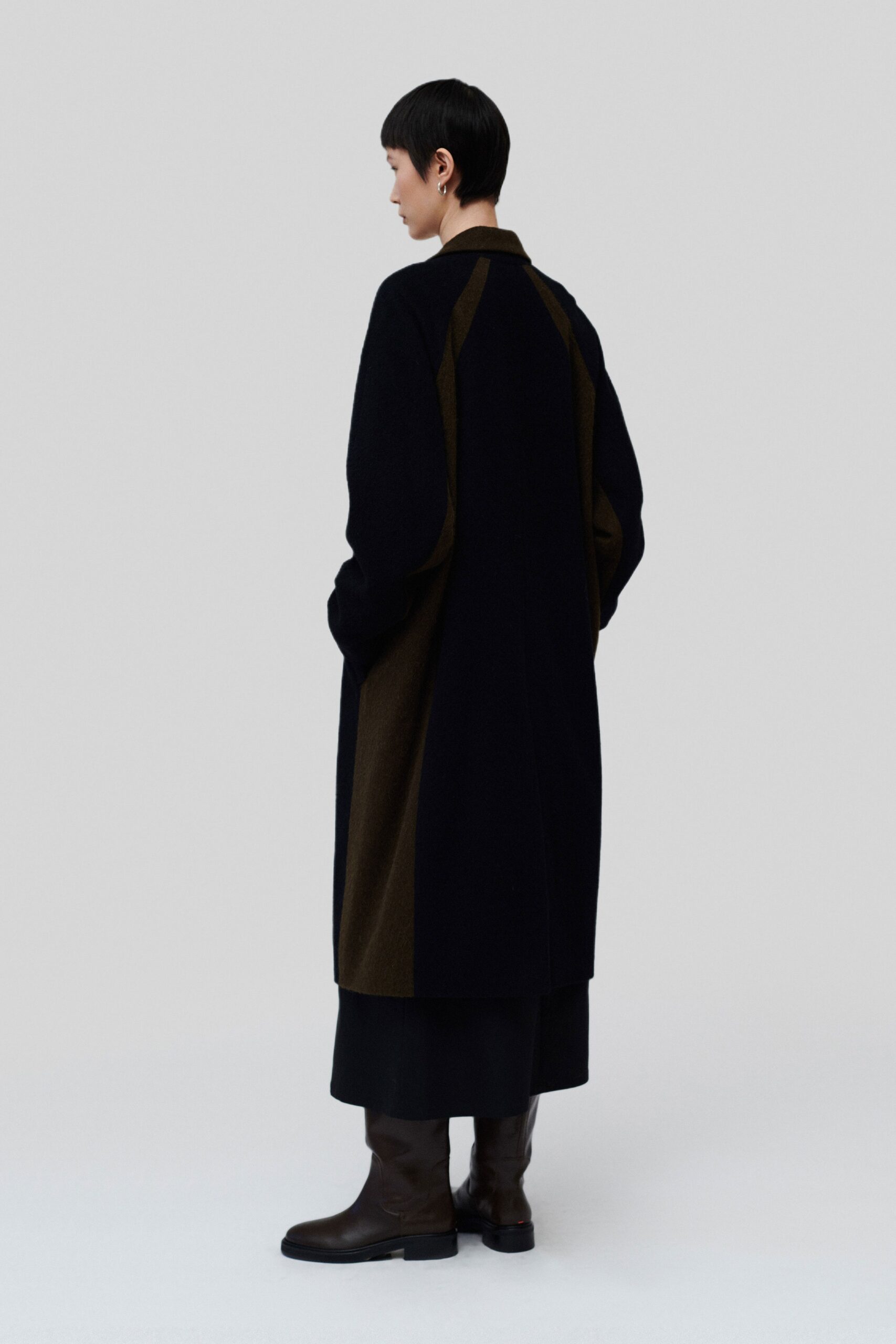 Deveaux F/W 23 Look 34