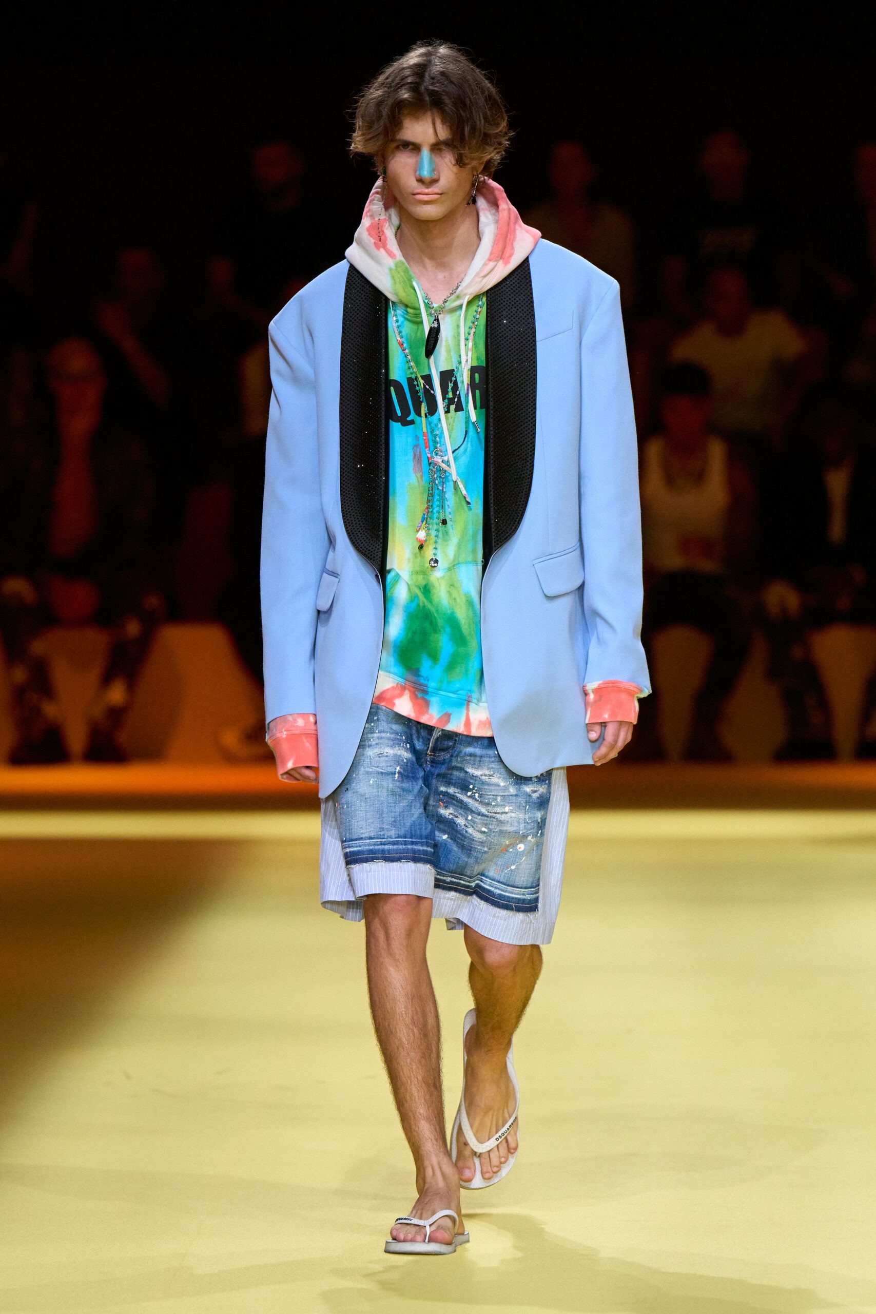 Dsquared2 S/S 23 Menswear Look 35