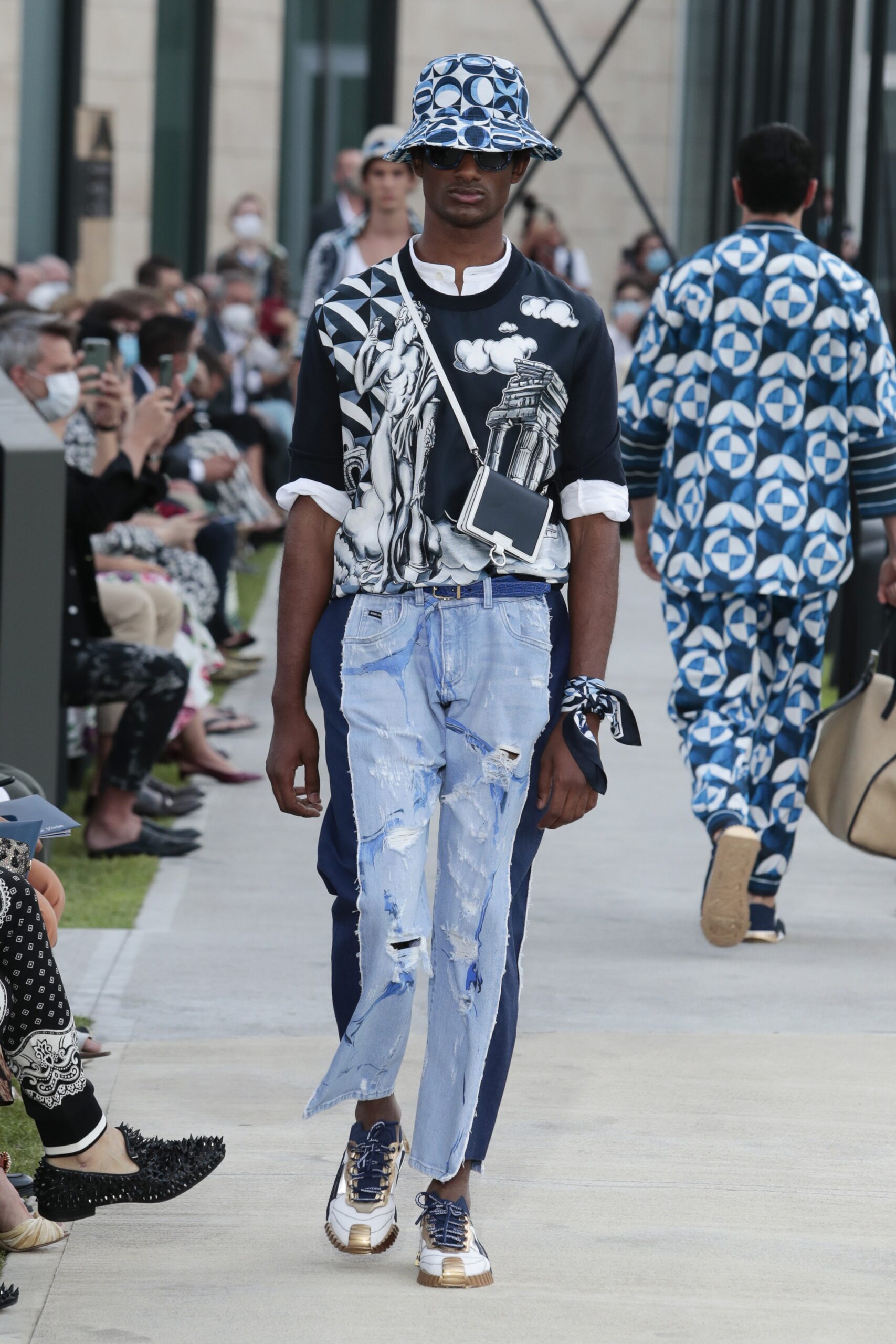 Dolce & Gabbana S/S 21 Menswear Look 36