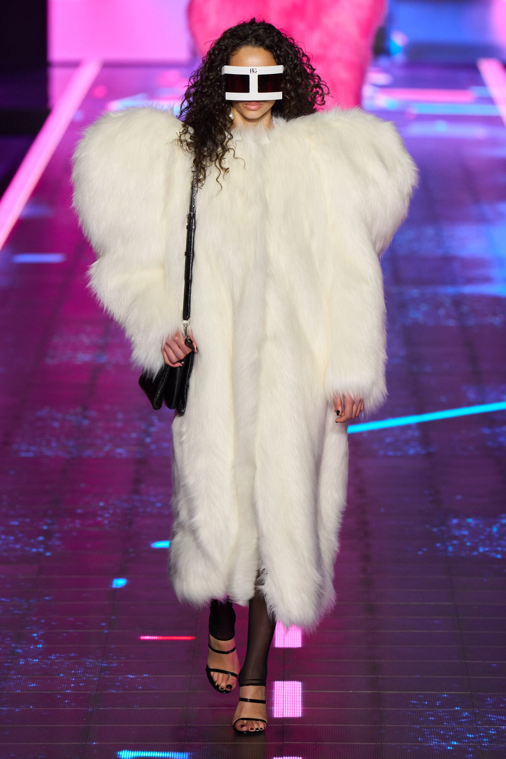 Dolce & Gabbana F/W 22 Look 36