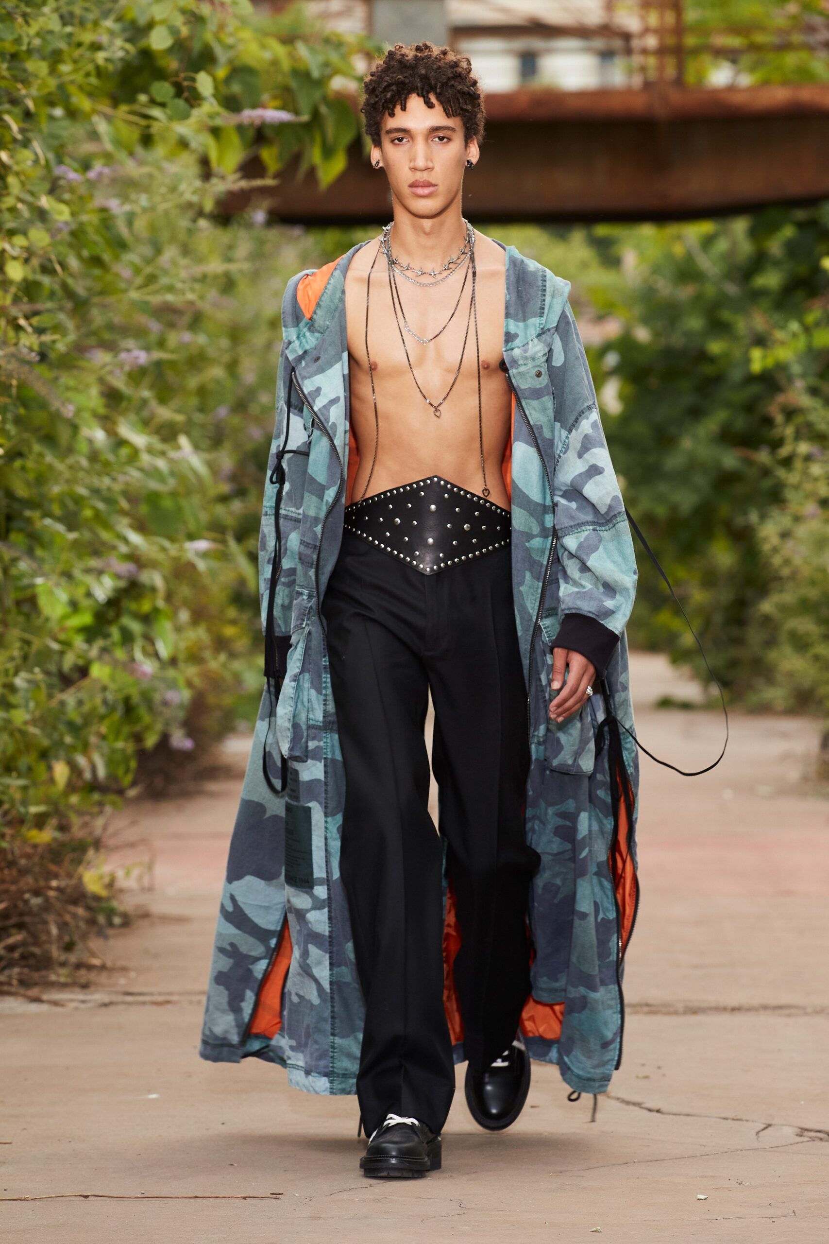 Dsquared2 S/S 22 Menswear Look 37