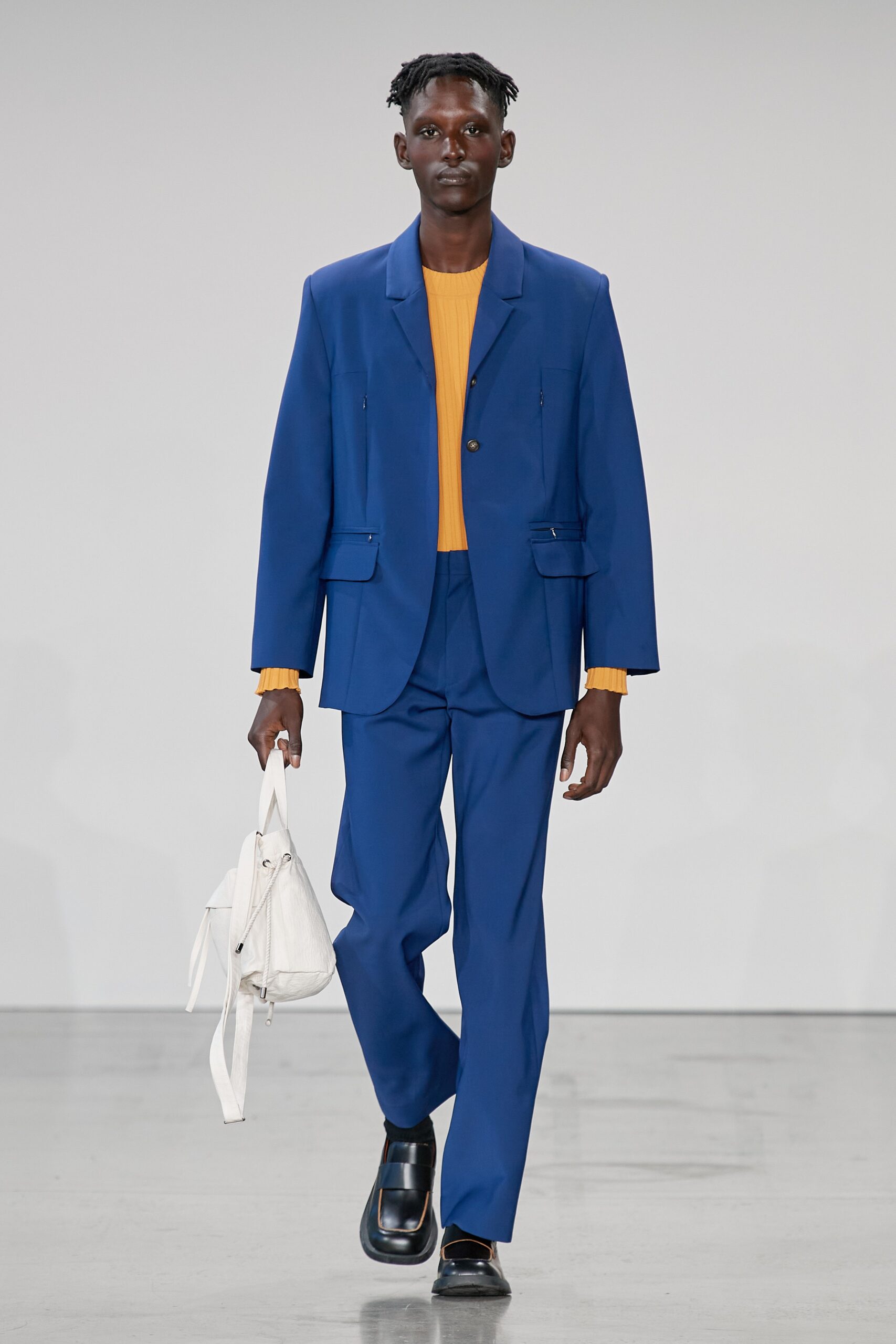 Deveaux S/S 23 Look 38