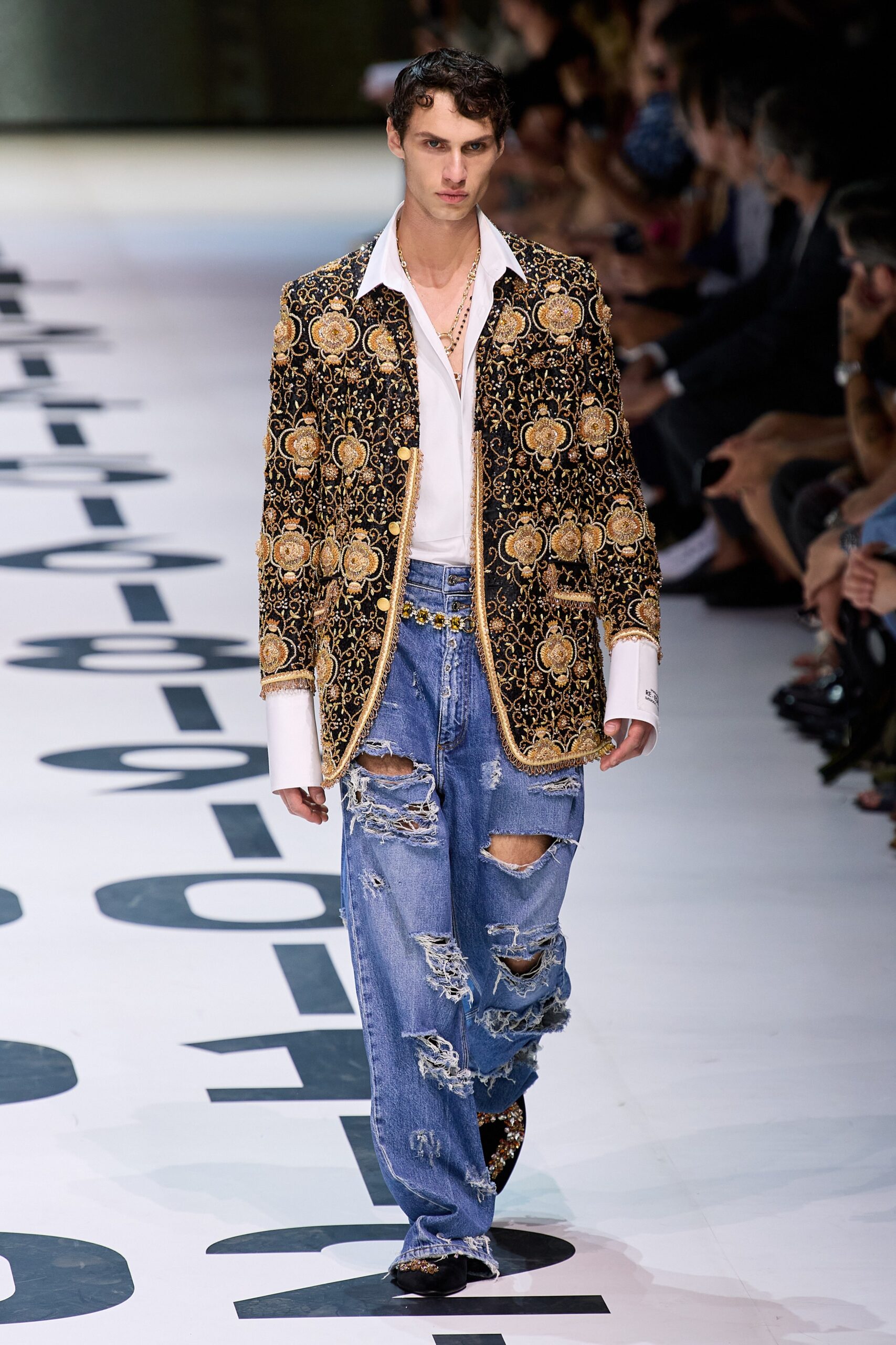 Dolce & Gabbana S/S 23 Menswear Look 38