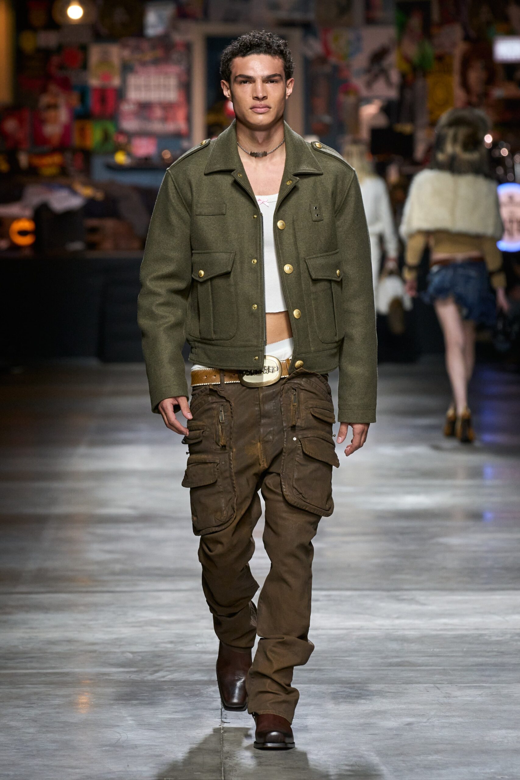 Dsquared2 F/W 23 Menswear Look 38