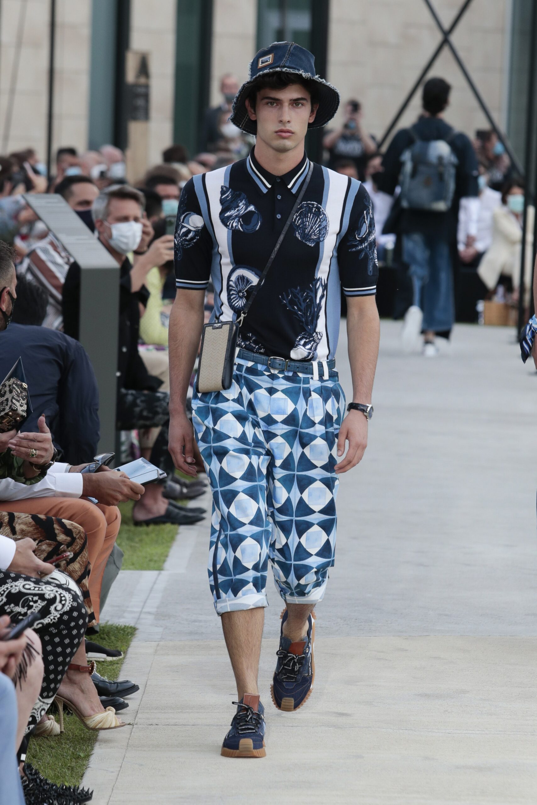 Dolce & Gabbana S/S 21 Menswear Look 40