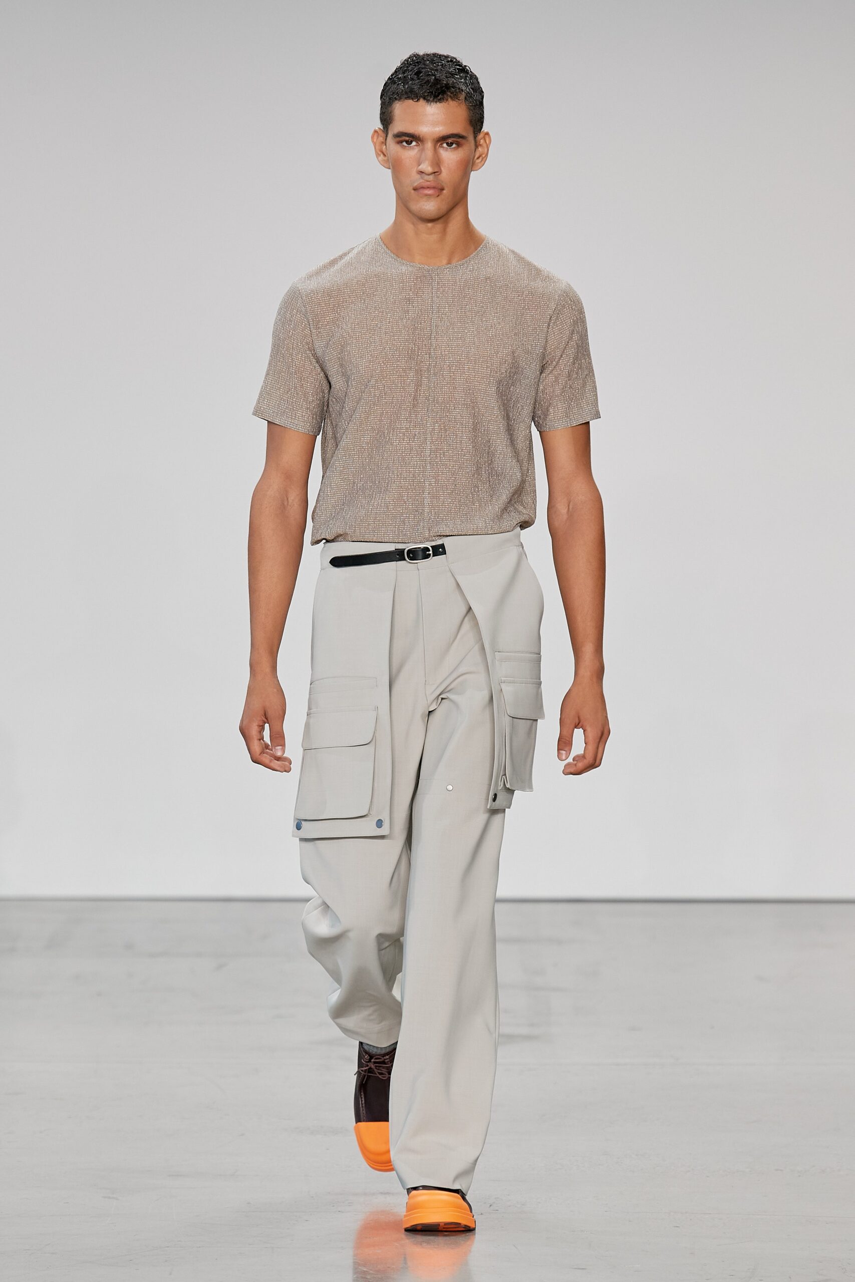 Deveaux S/S 23 Look 40