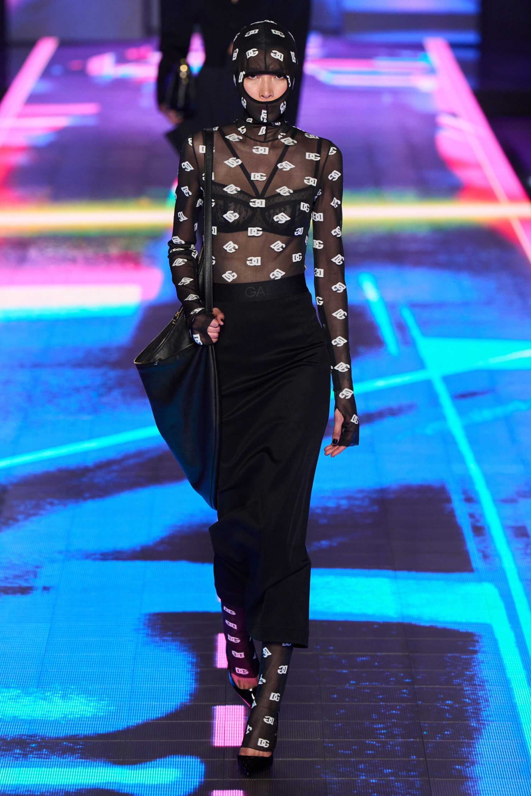 Dolce & Gabbana F/W 22 Look 42