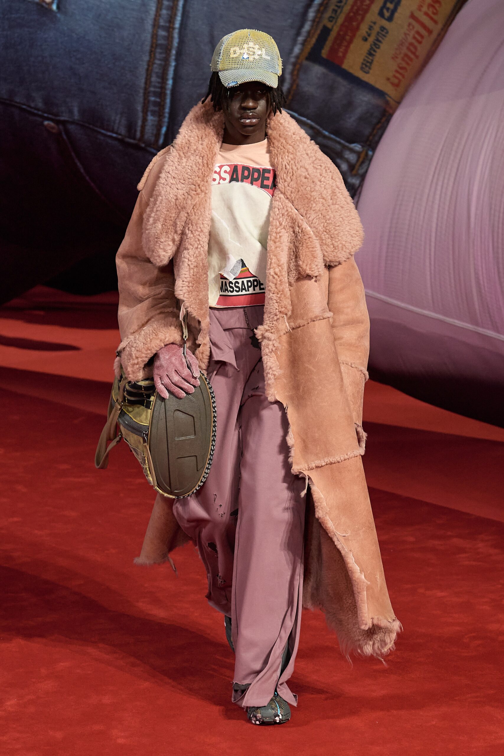 Diesel F/W 22 Look 43