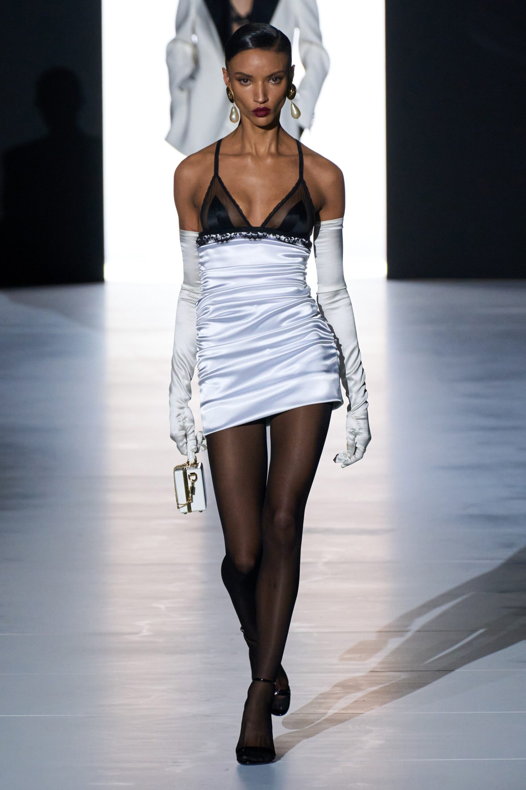 Dolce & Gabbana F/W 23 Look 45