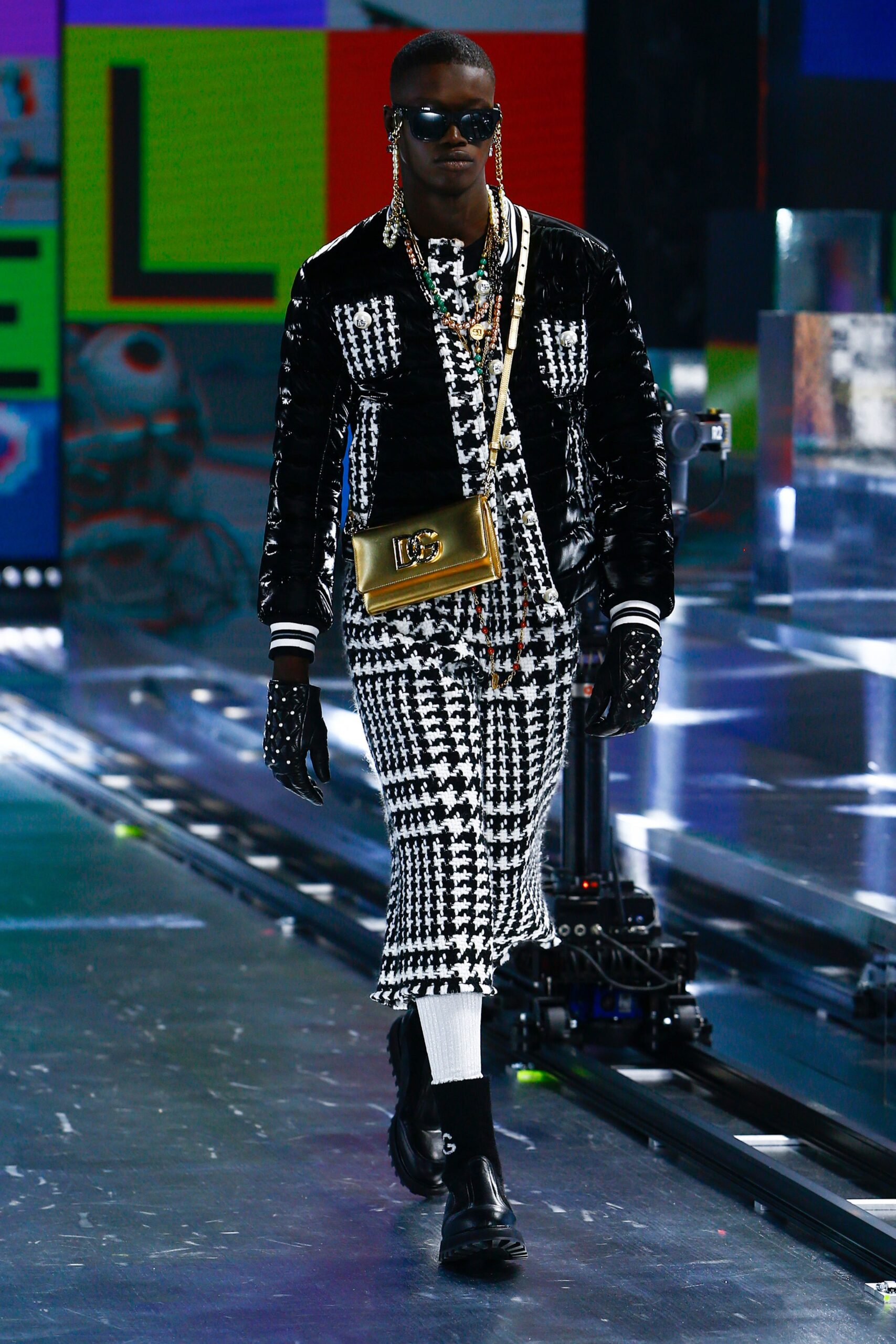 Dolce & Gabbana F/W 21 Look 45