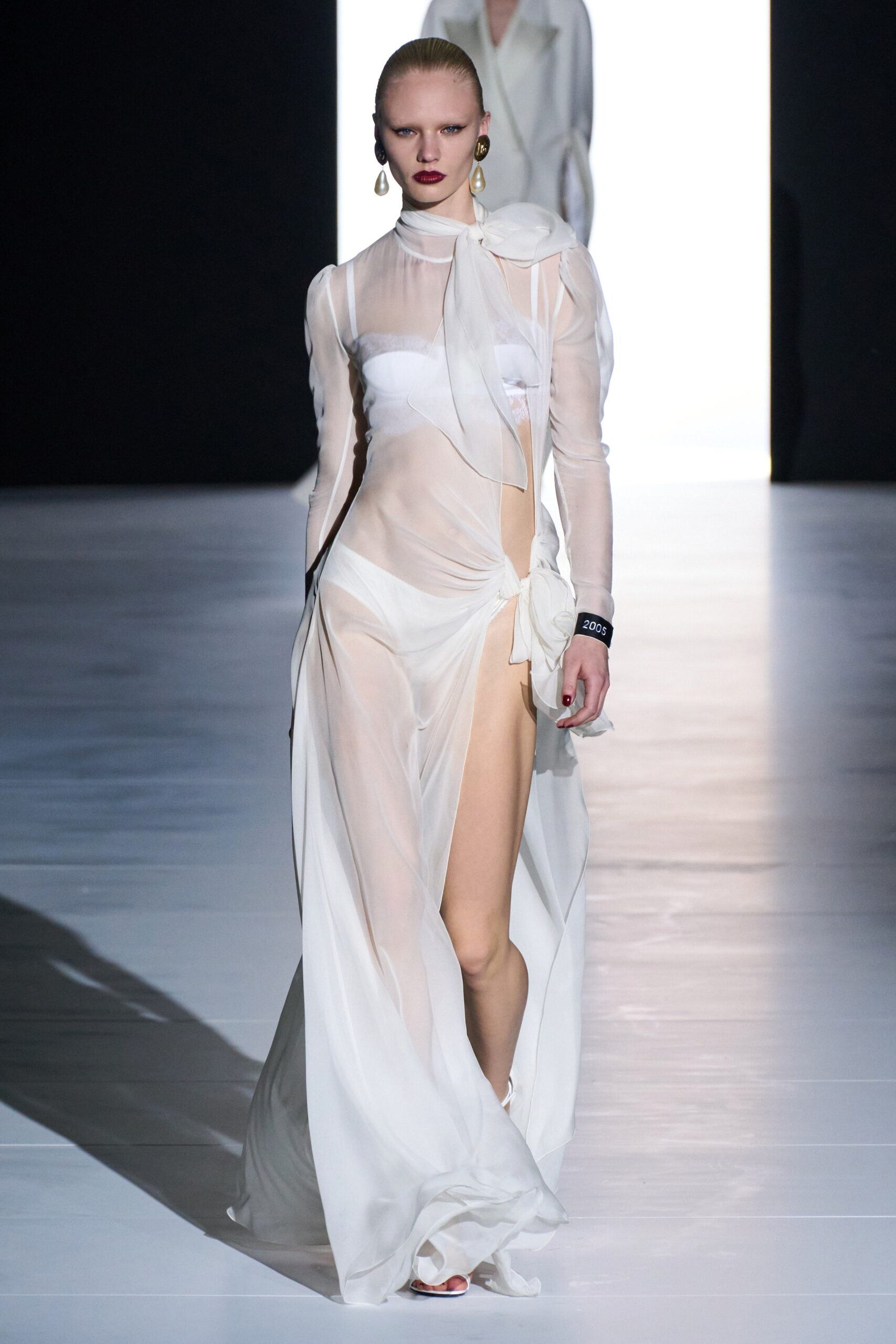 Dolce & Gabbana F/W 23 Look 48