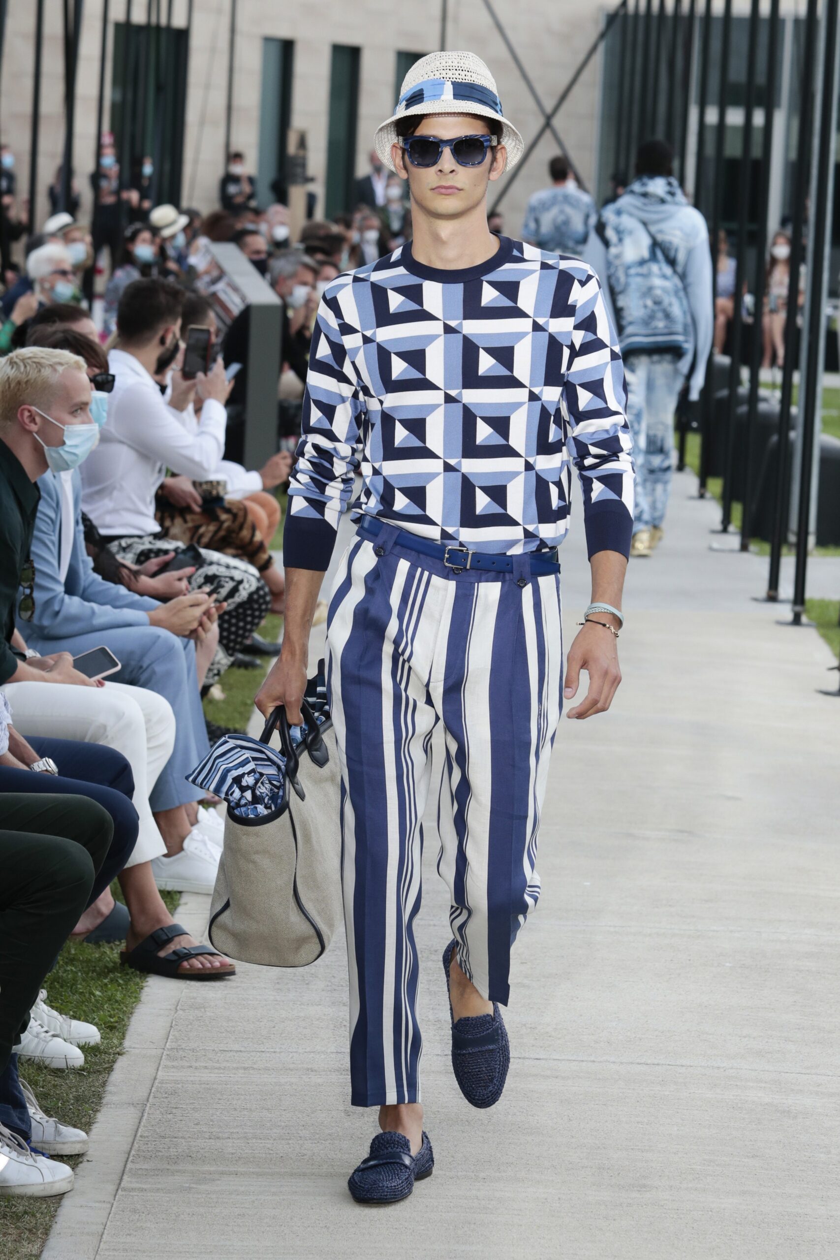 Dolce & Gabbana S/S 21 Menswear Look 50